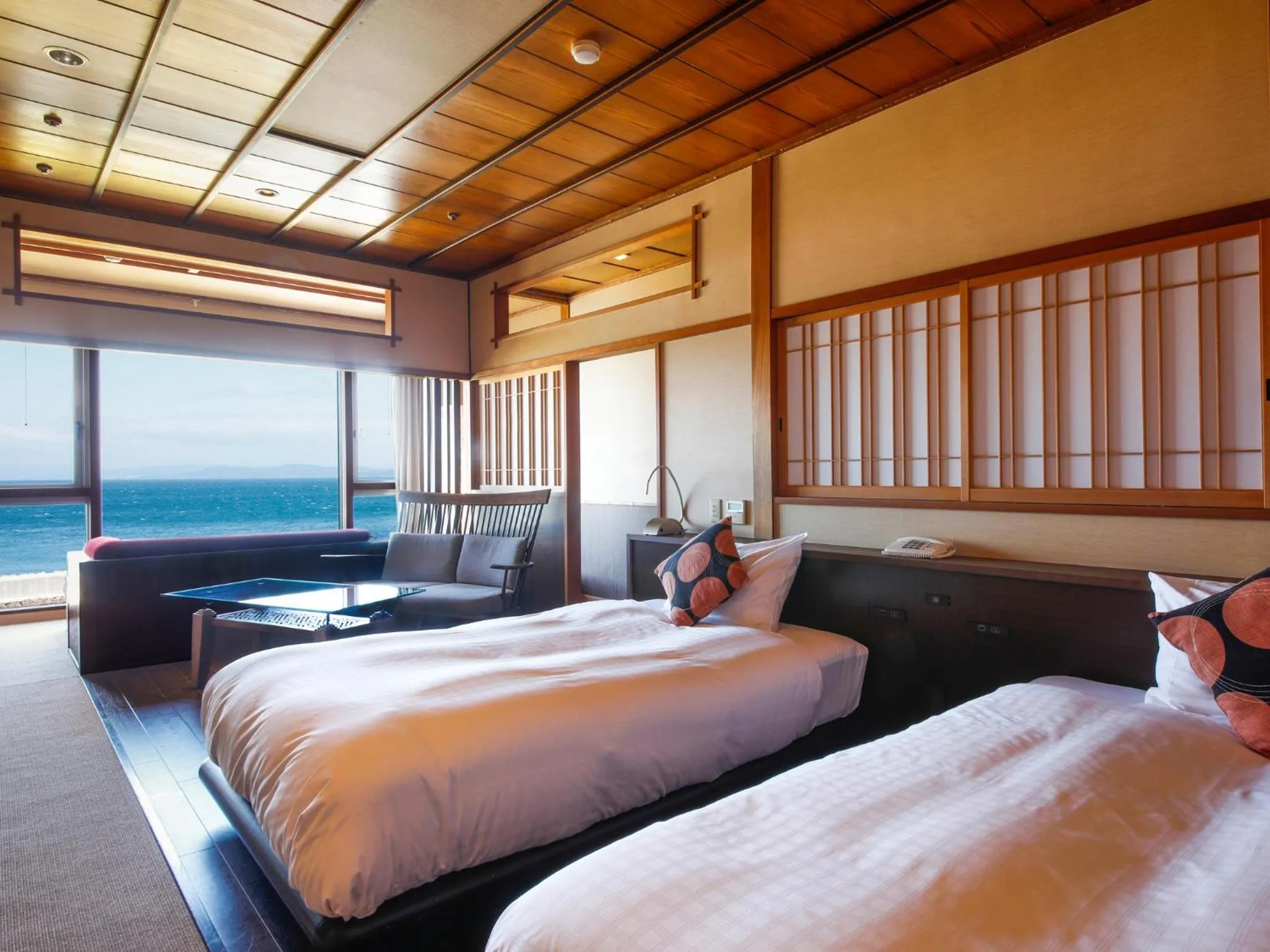 Photo of the whole room, Bed in Awaji Yumesenkei