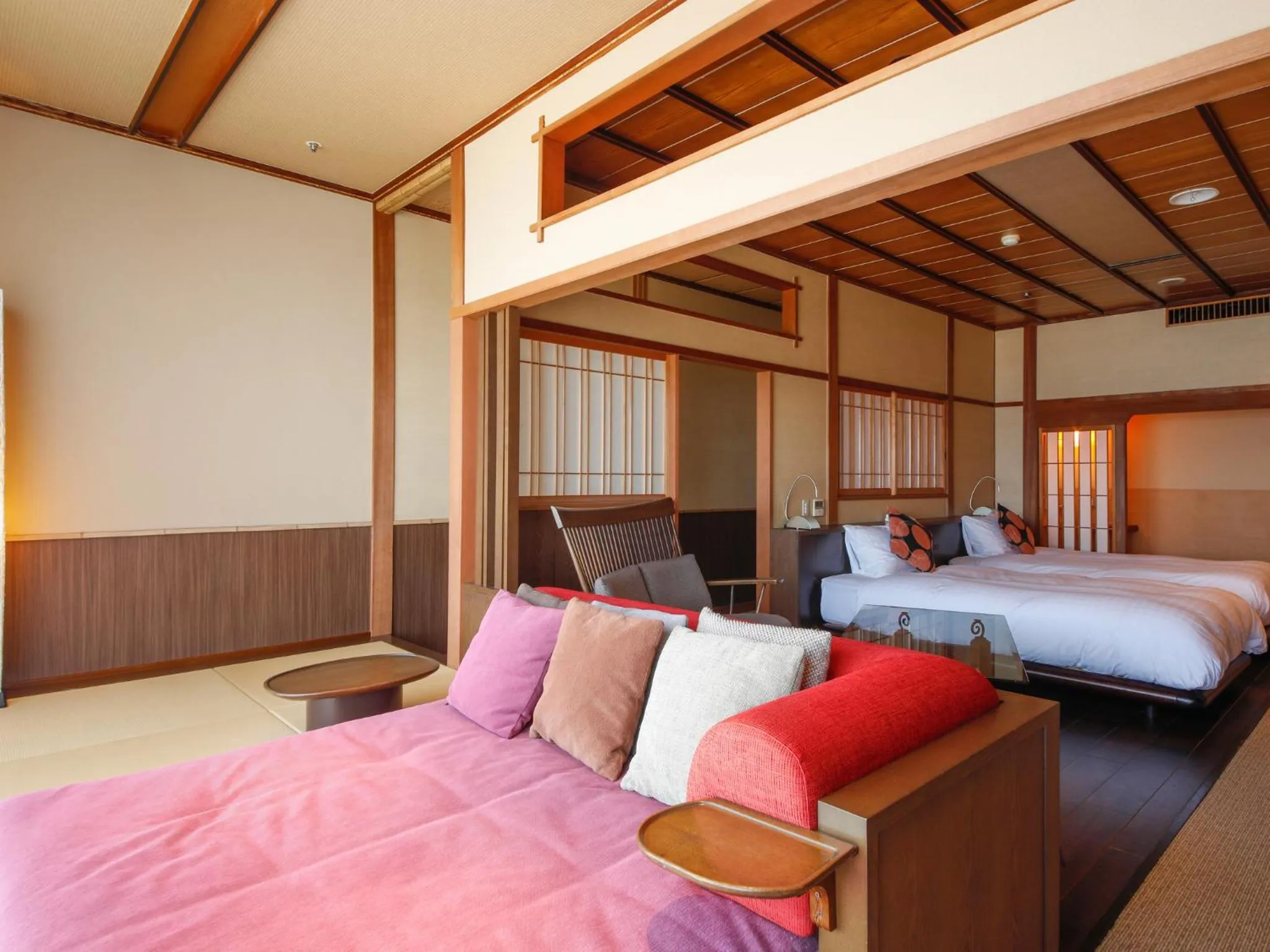 Photo of the whole room, Bed in Awaji Yumesenkei
