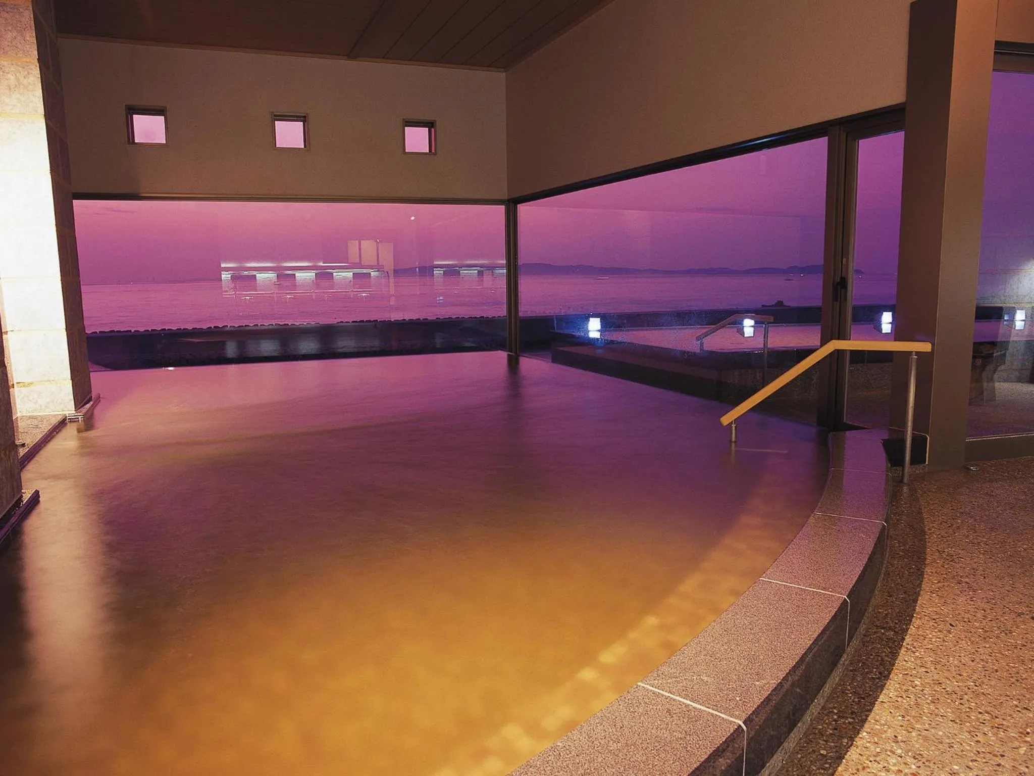 Hot Spring Bath in Awaji Yumesenkei