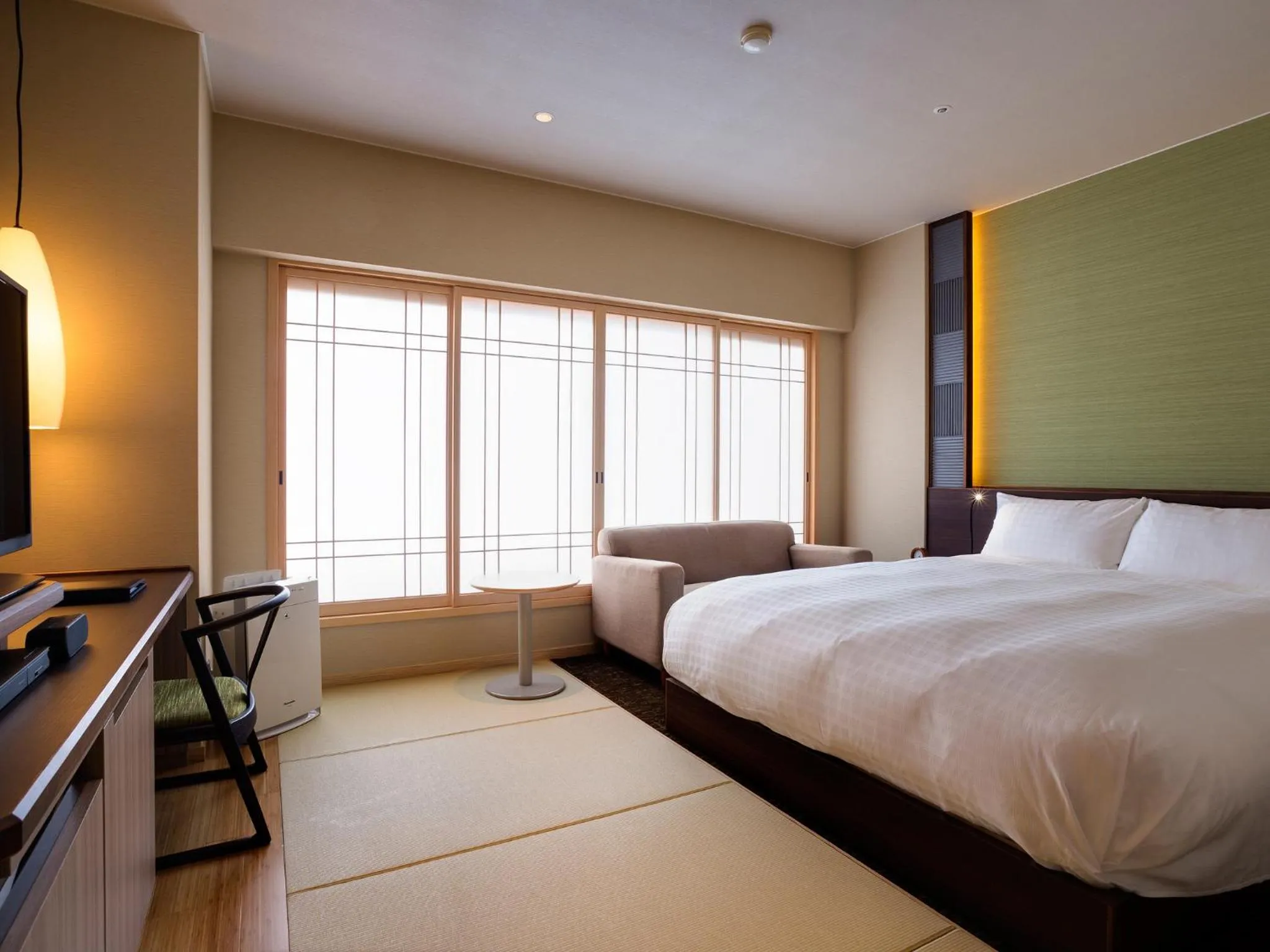 Photo of the whole room, Bed in Awaji Yumesenkei