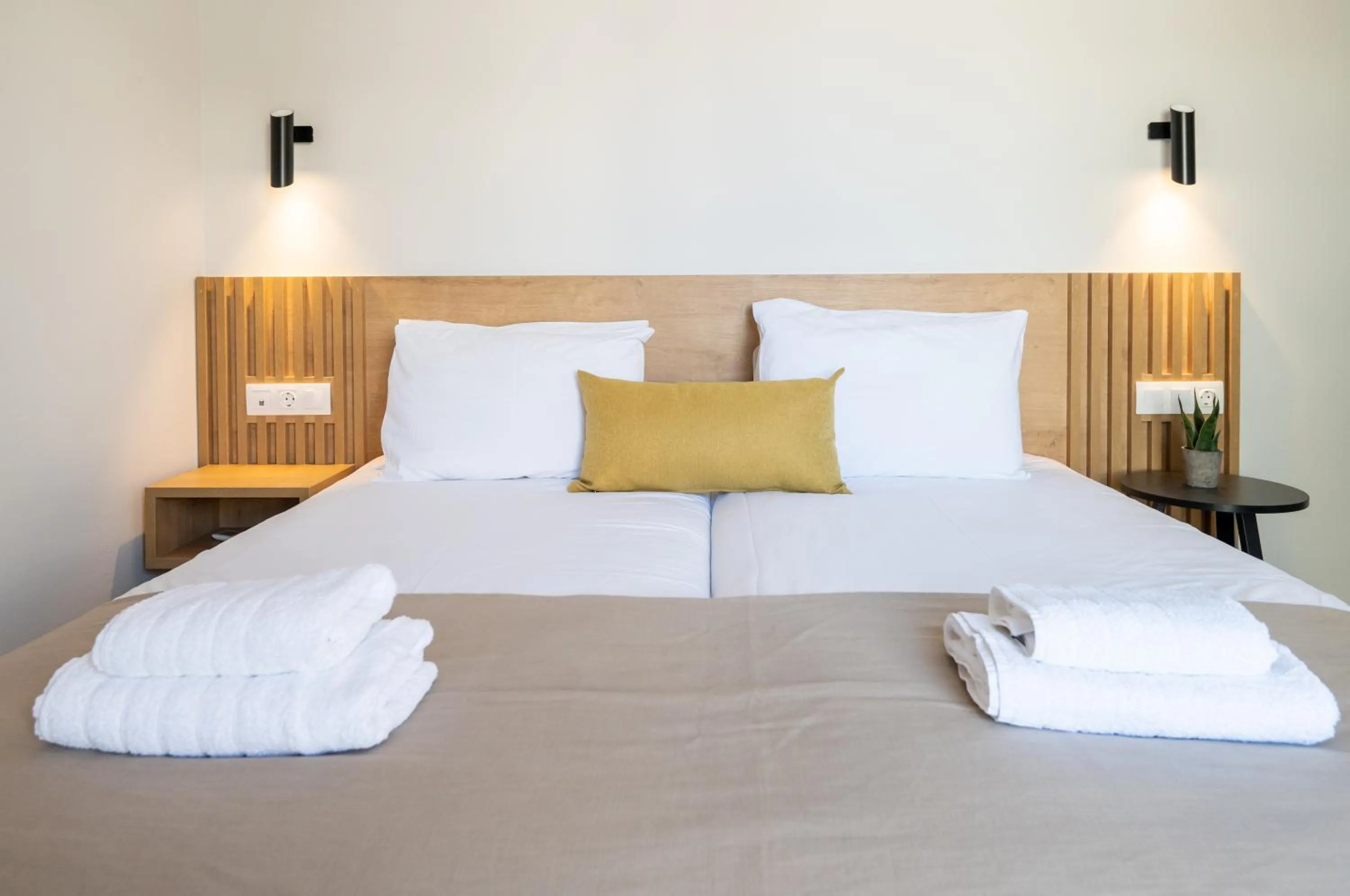Bed in Mardinik Hotel Apartments