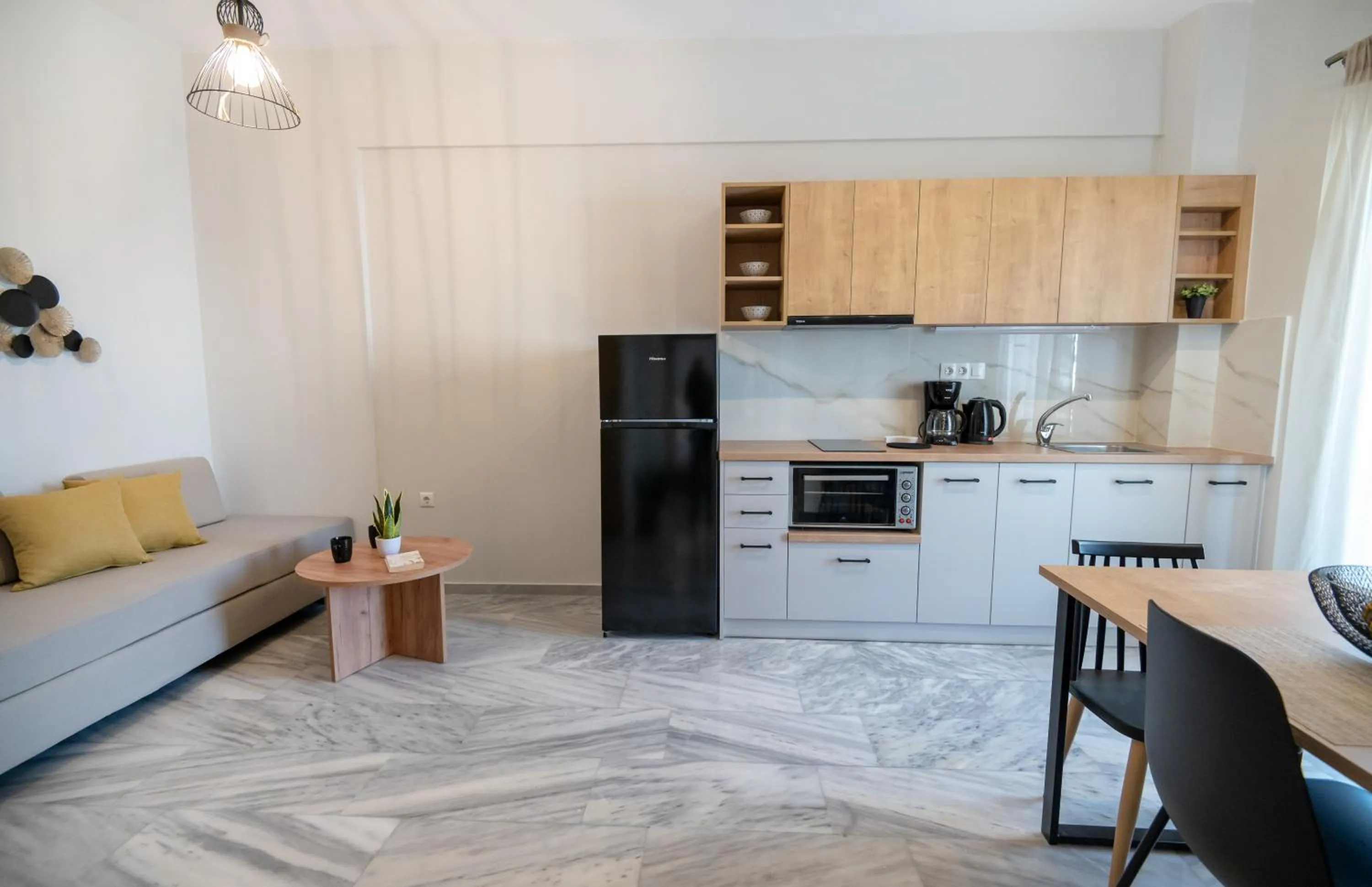 Dining area in Mardinik Hotel Apartments