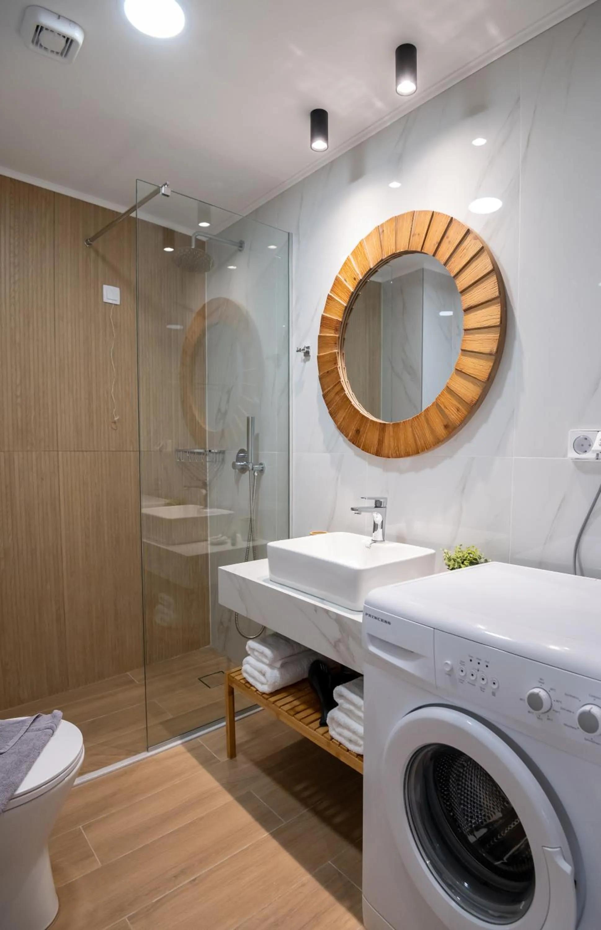 Shower in Mardinik Hotel Apartments