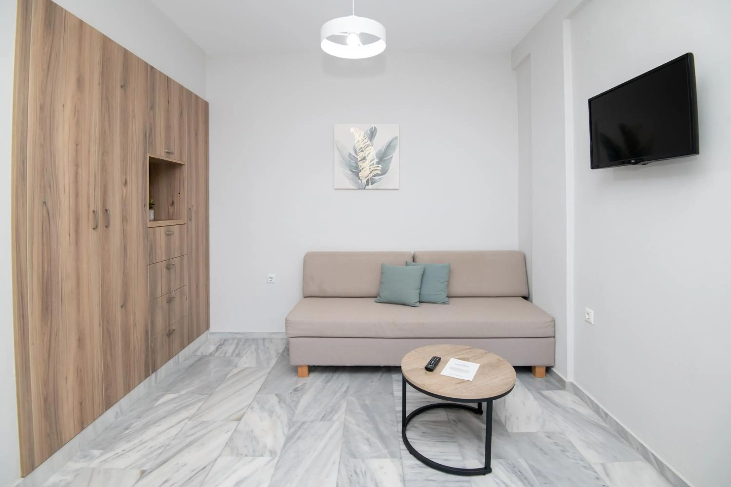 TV and multimedia in Mardinik Hotel Apartments