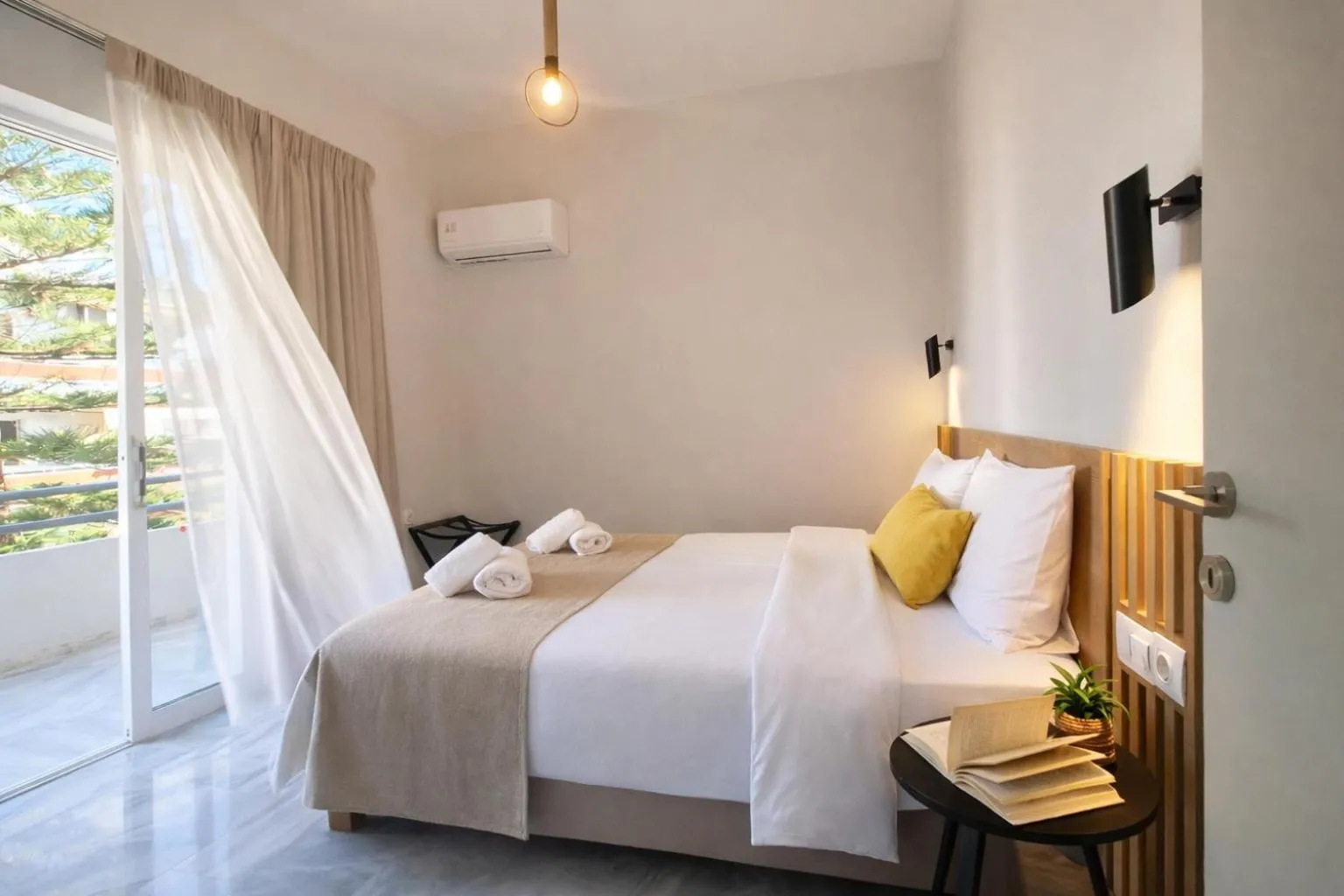 Bed in Mardinik Hotel Apartments