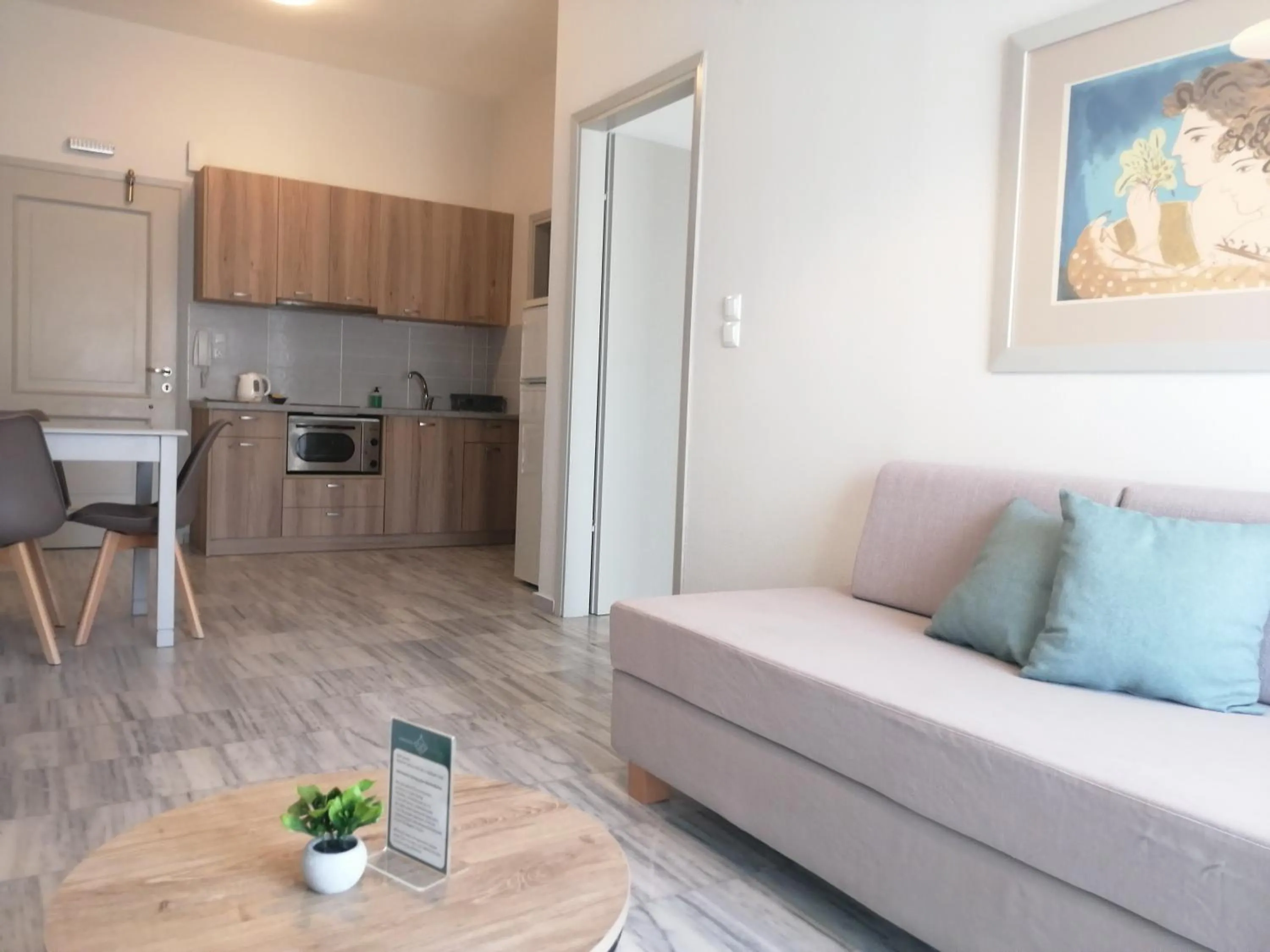 Kitchen or kitchenette in Mardinik Hotel Apartments