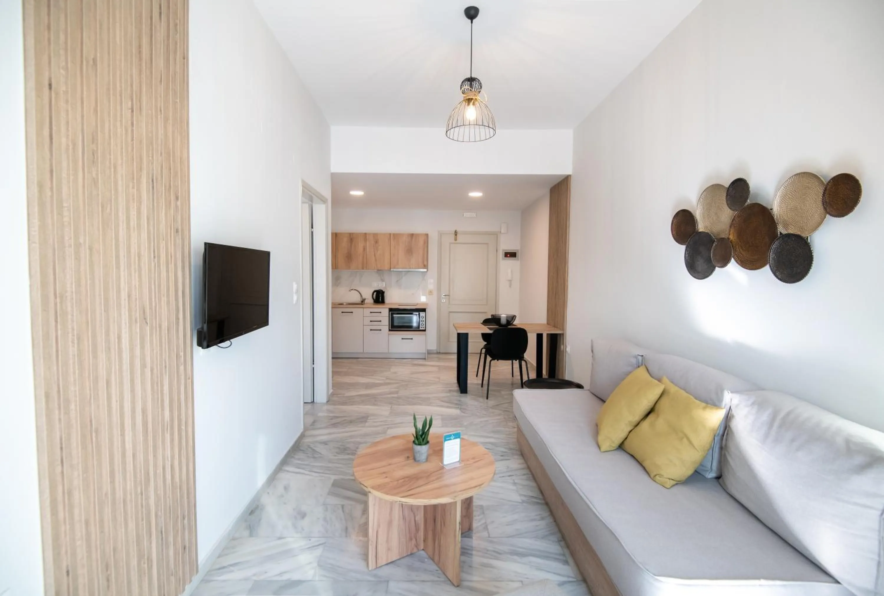 TV and multimedia in Mardinik Hotel Apartments