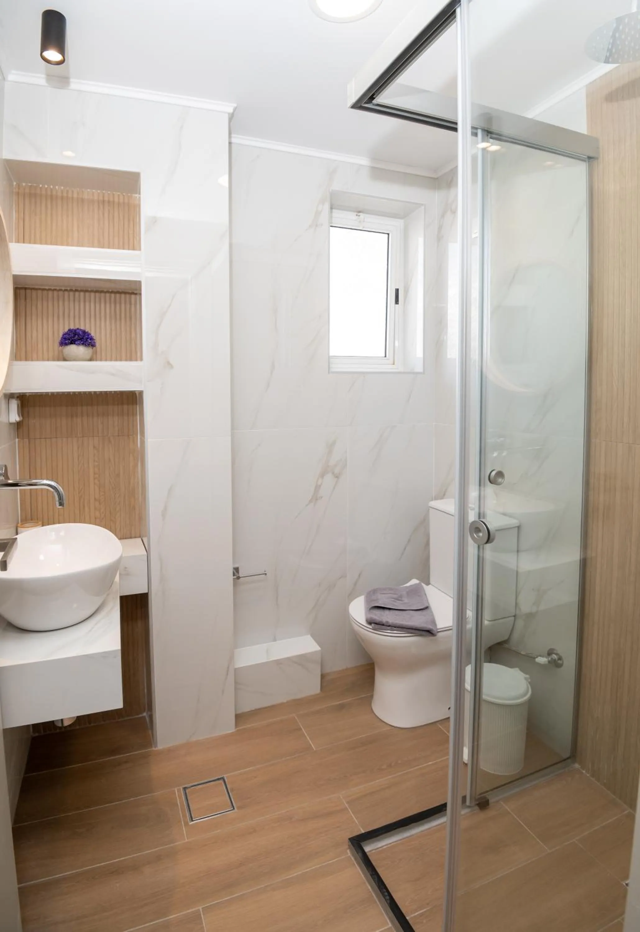 Shower in Mardinik Hotel Apartments
