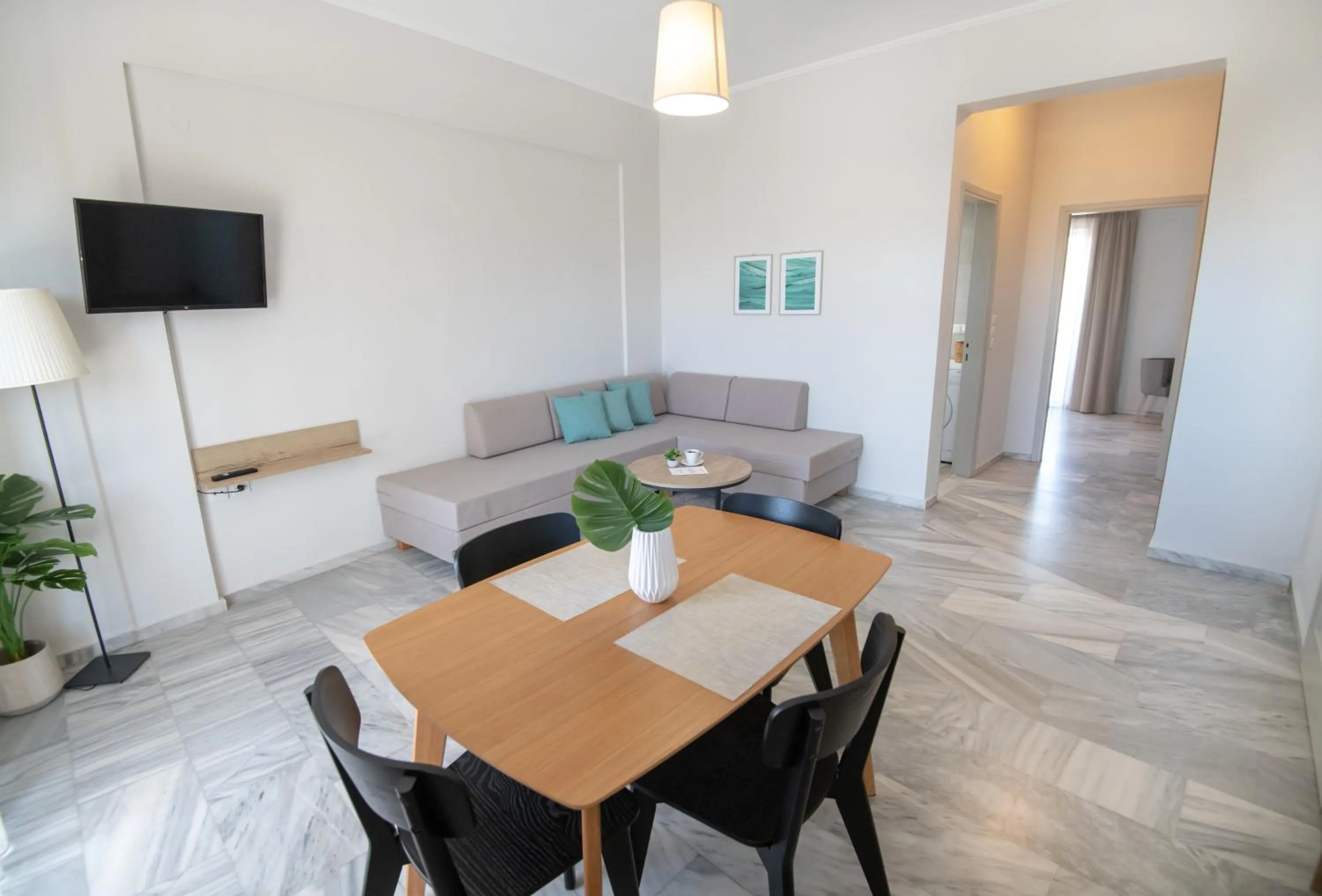TV and multimedia in Mardinik Hotel Apartments