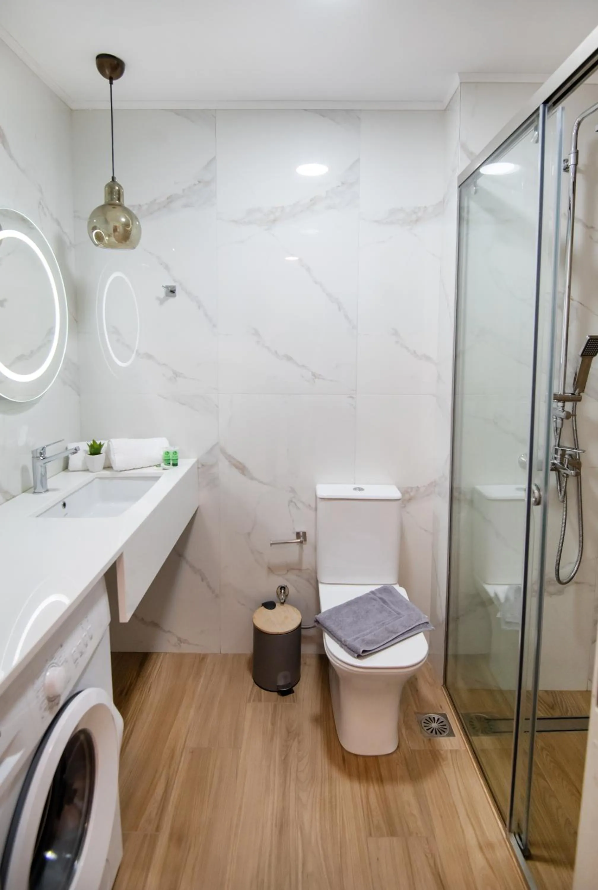 Shower in Mardinik Hotel Apartments
