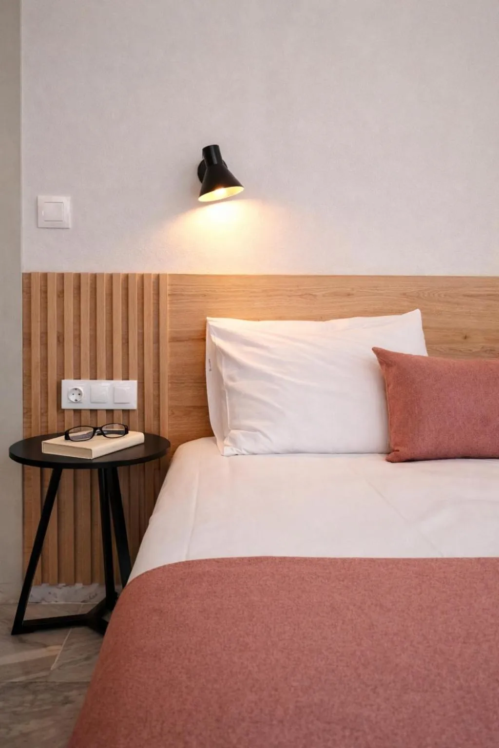 Bed in Mardinik Hotel Apartments