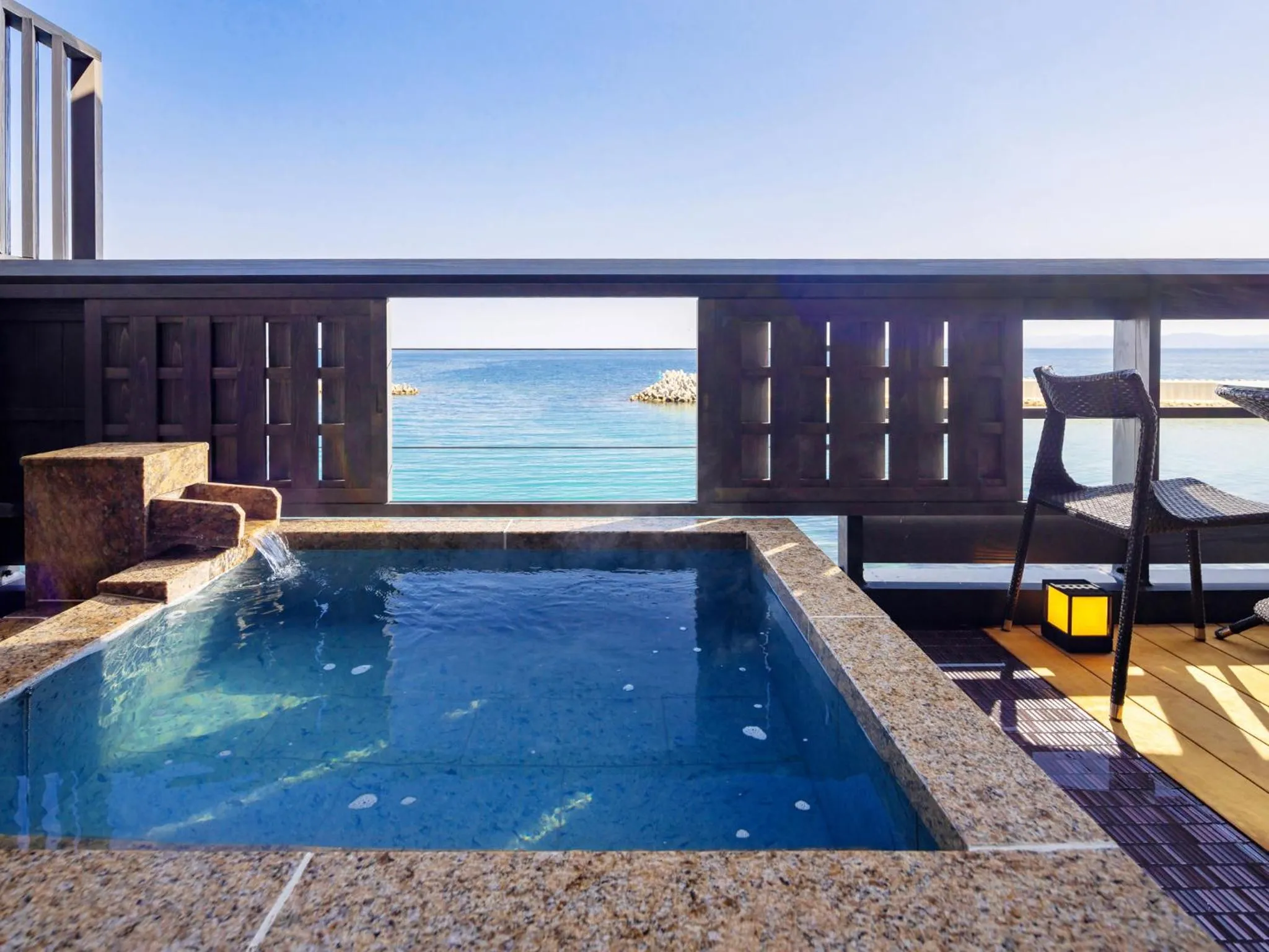 Photo of the whole room in Amahara