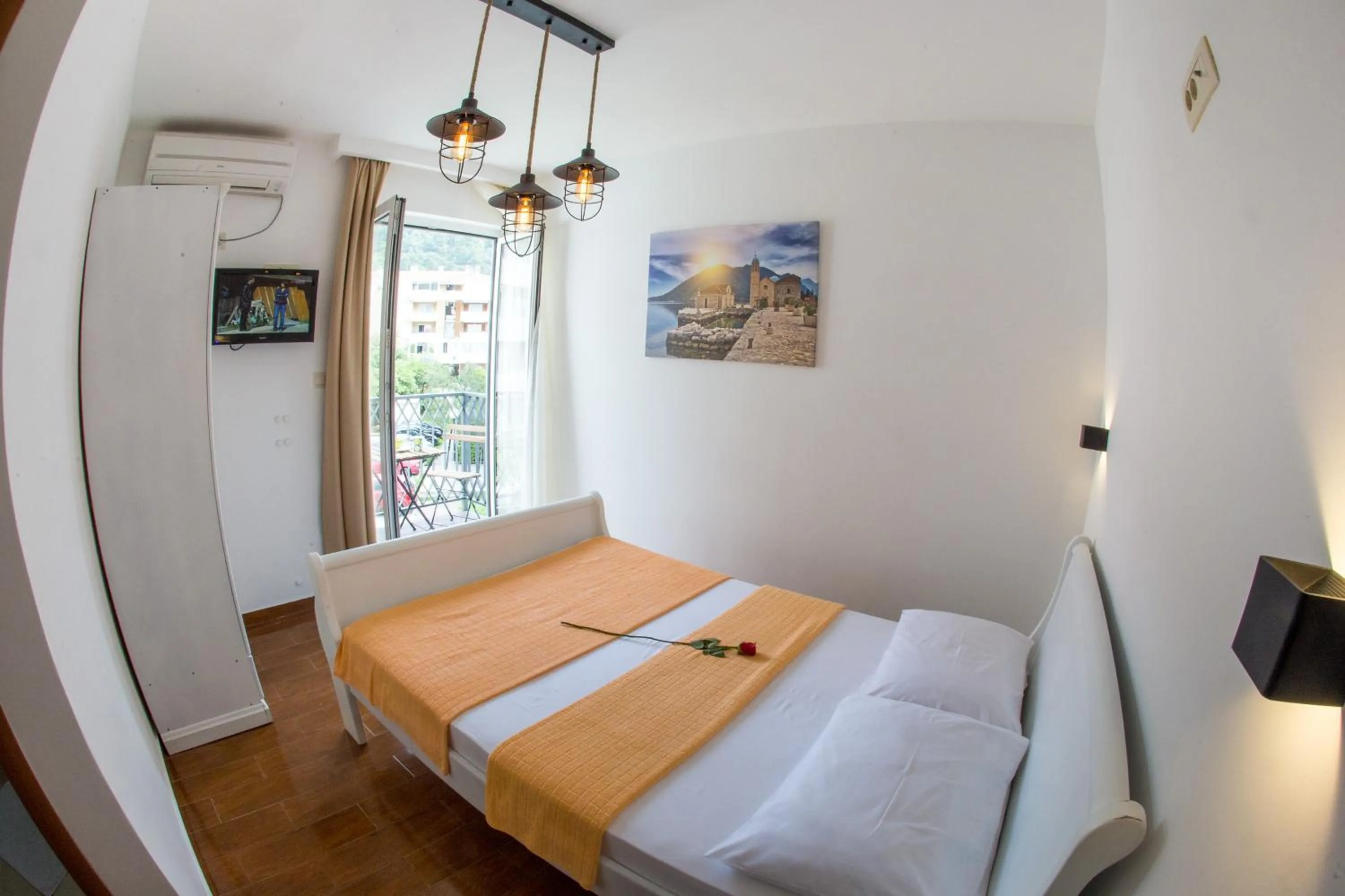 Photo of the whole room, Bed in Villa DiEden