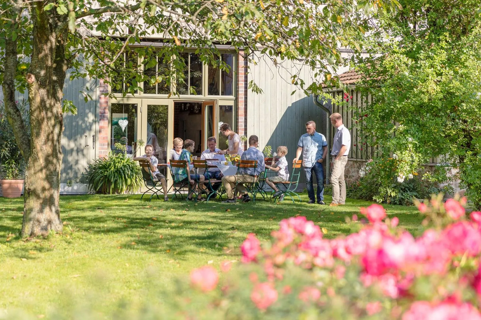 Garden view in Hotel garni Sonnenhof