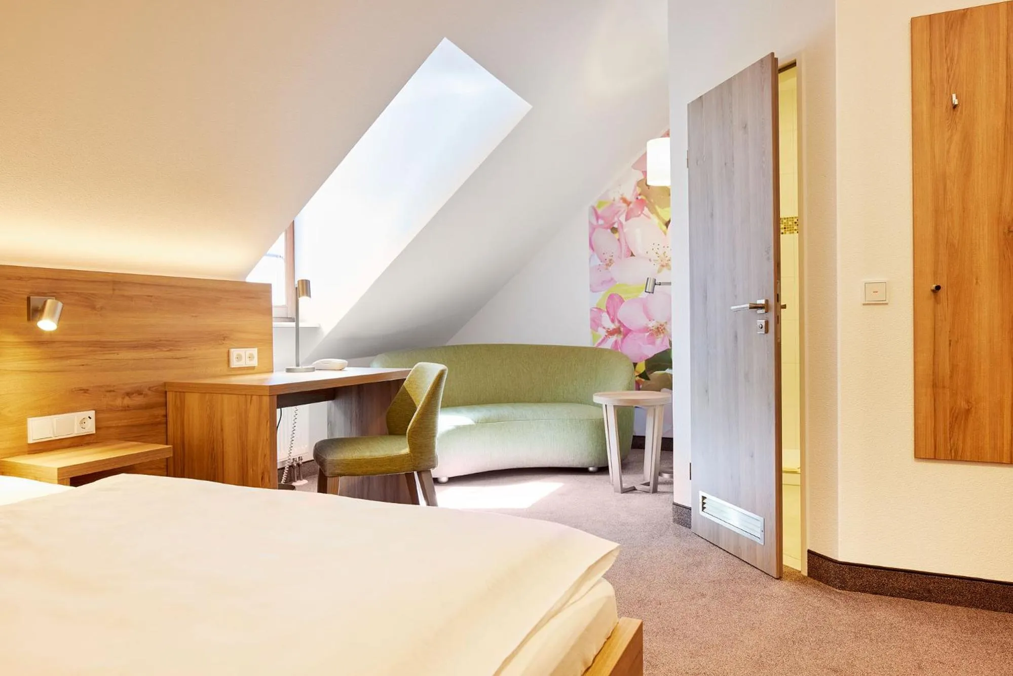 Seating area, Bed in Hotel garni Sonnenhof