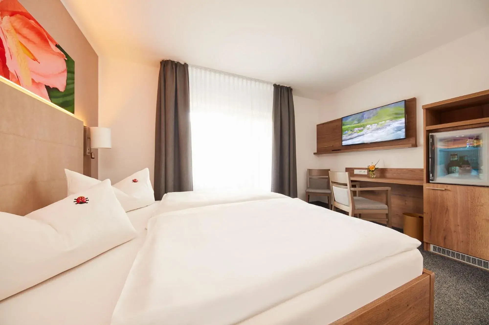 Deluxe Double Room with Balcony - single occupancy in Hotel garni Sonnenhof Deluxe Double Room with Balcony - single occupancy in Hotel garni Sonnenhof
