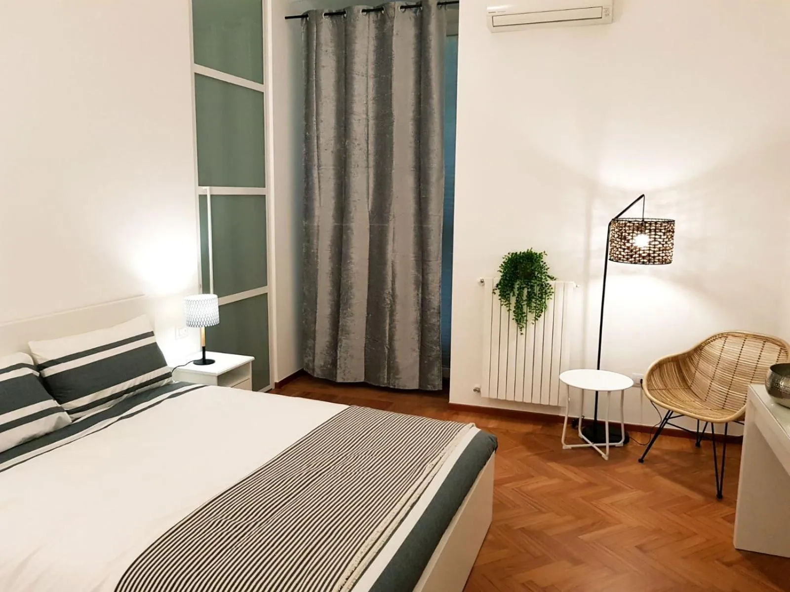 Photo of the whole room, Bed in BorgoAntico34 - Luxury Room