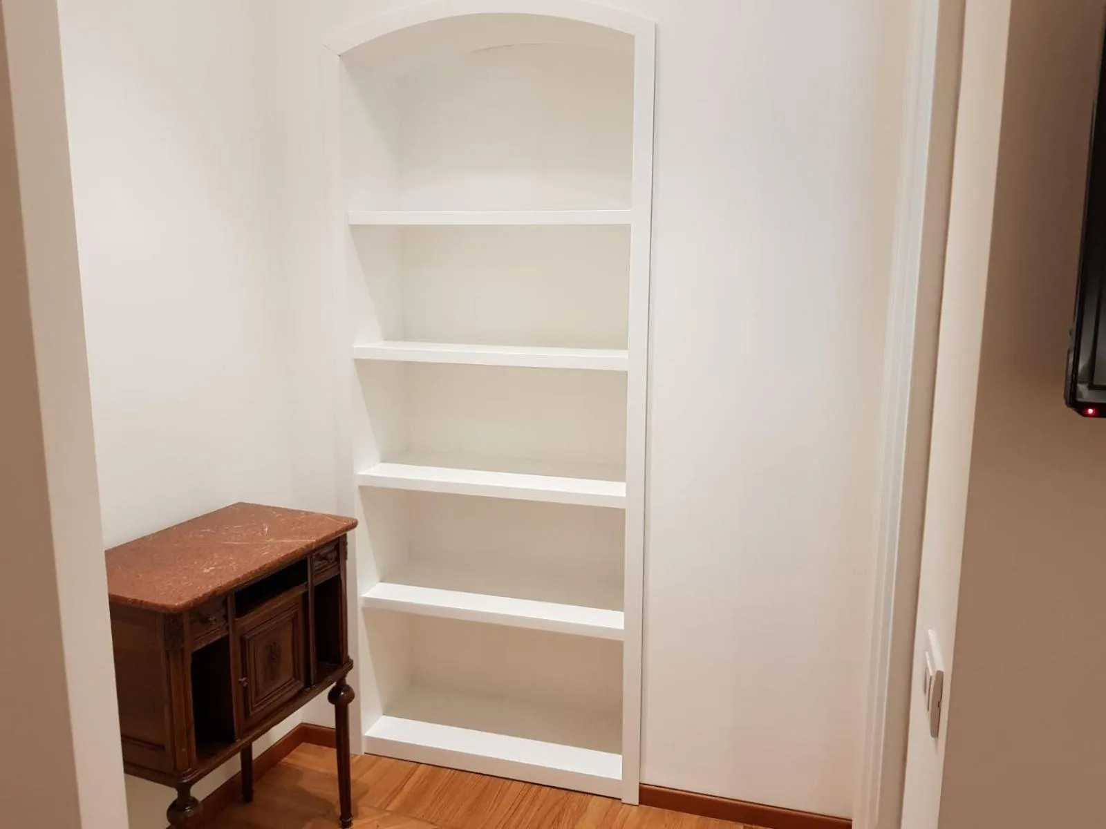 Decorative detail in BorgoAntico34 - Luxury Room