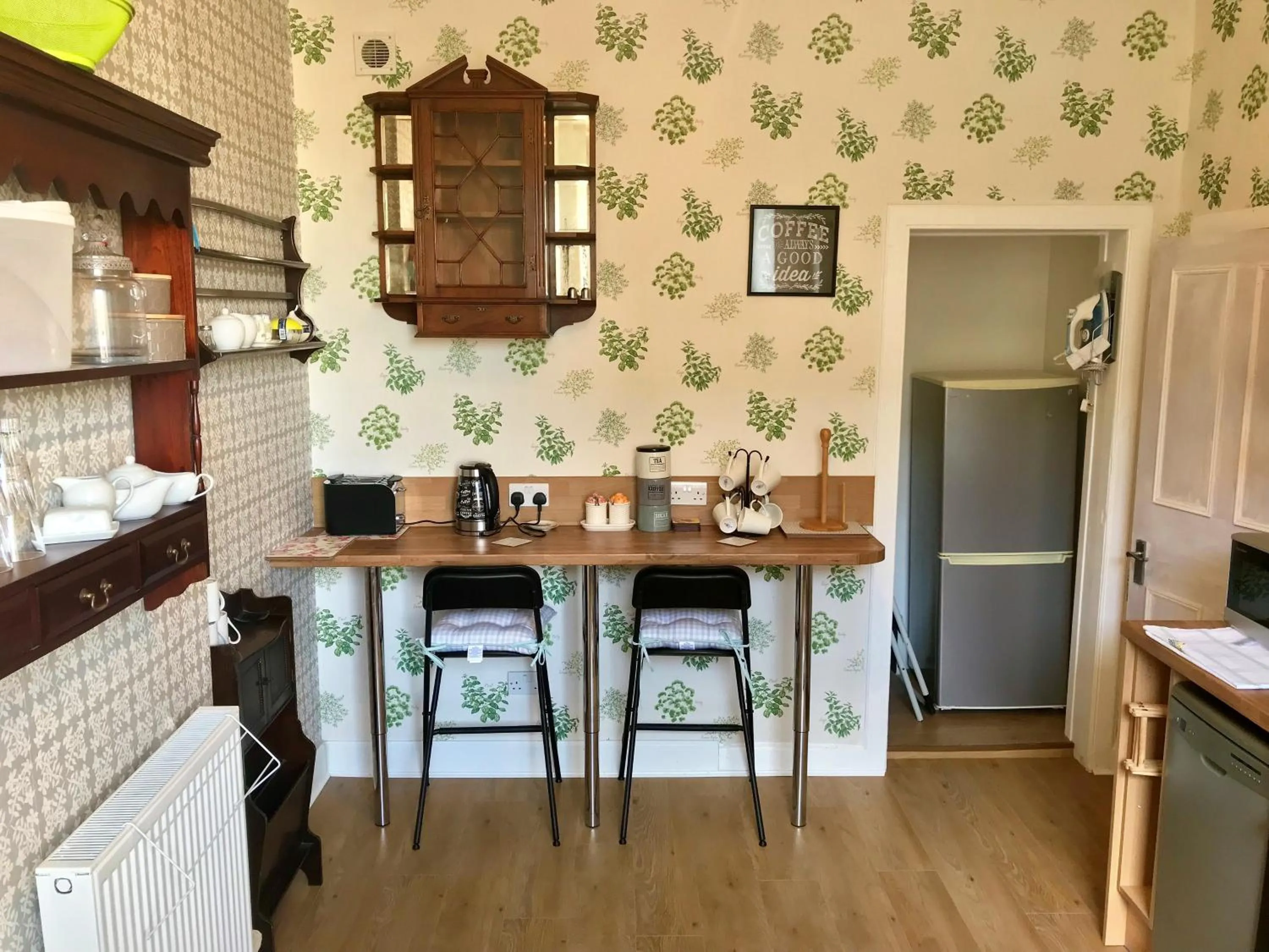 Kitchen or kitchenette in 233 Leith Apartment