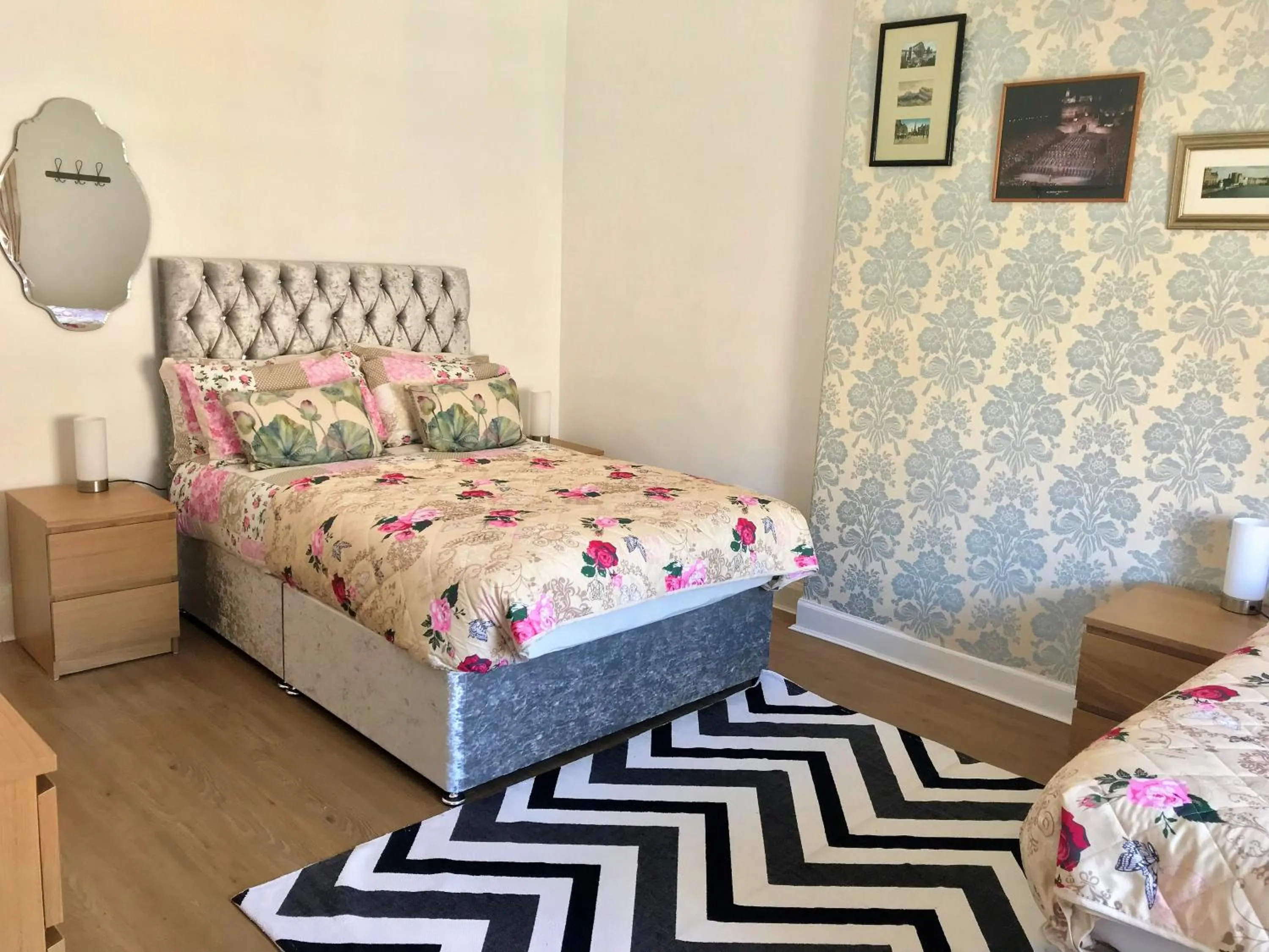 Bedroom, Bed in 233 Leith Apartment