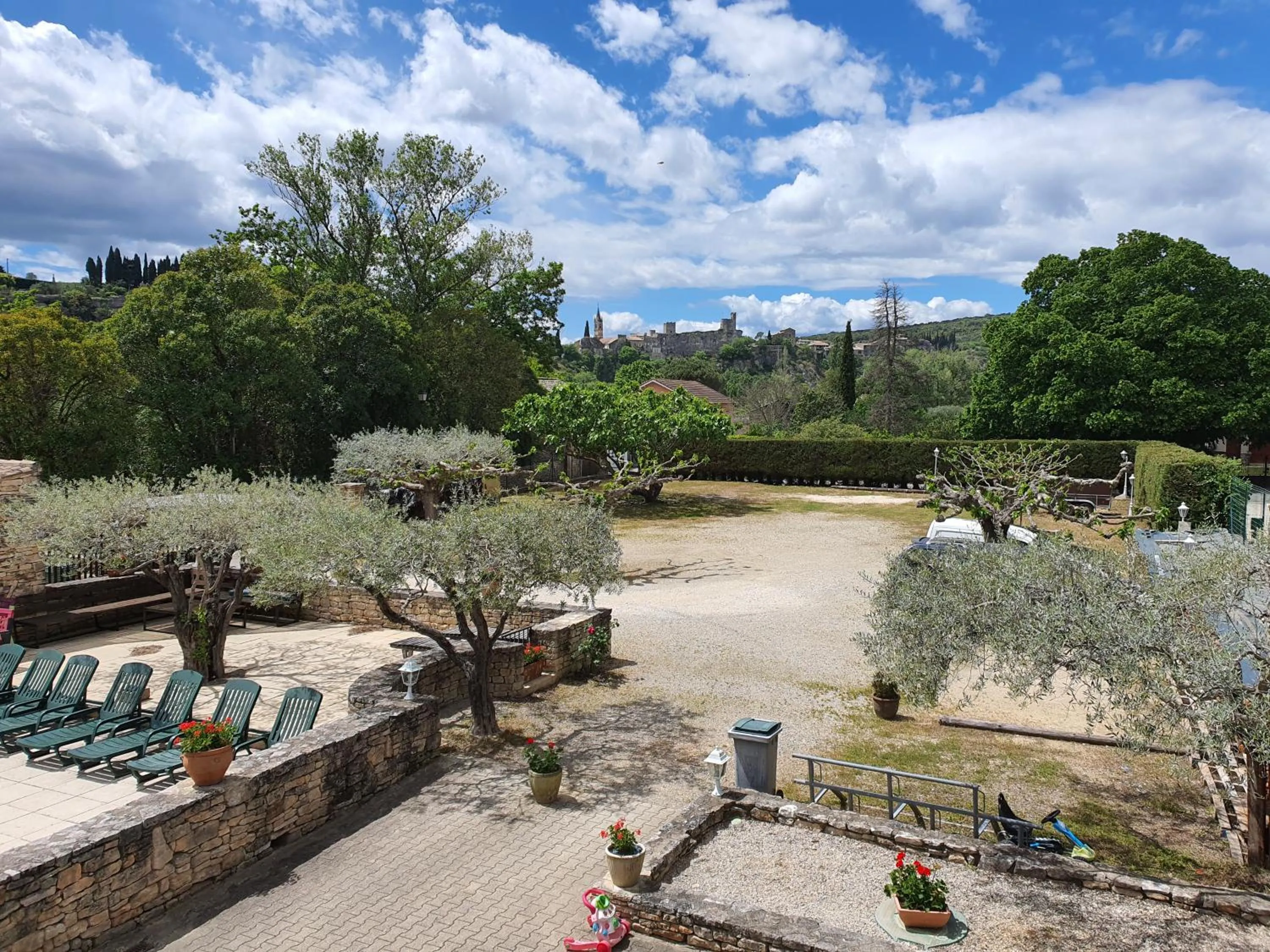 Logis Hôtel Restaurant L'Escarbille