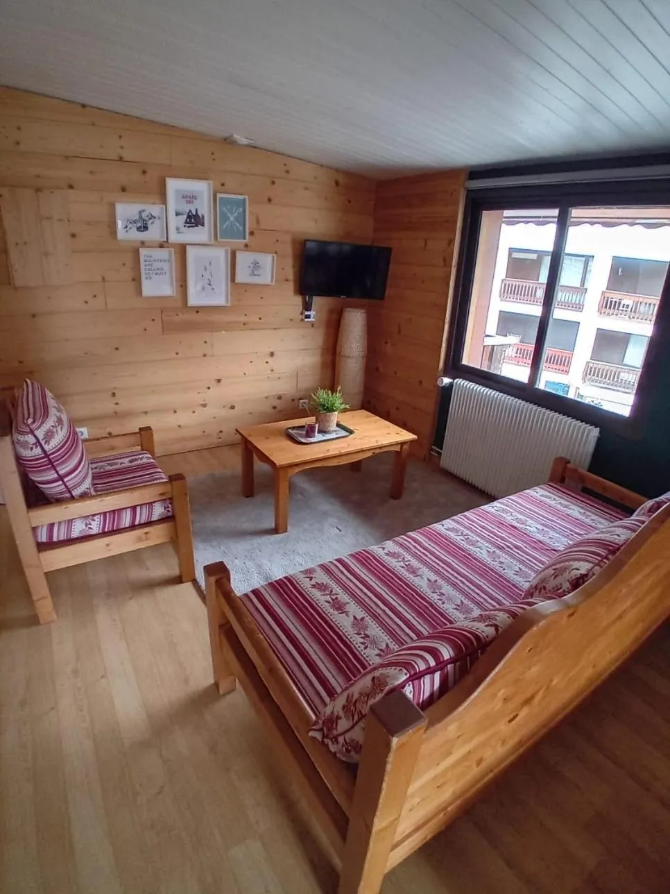 TV and multimedia, Bed in Hotel le Sherpa