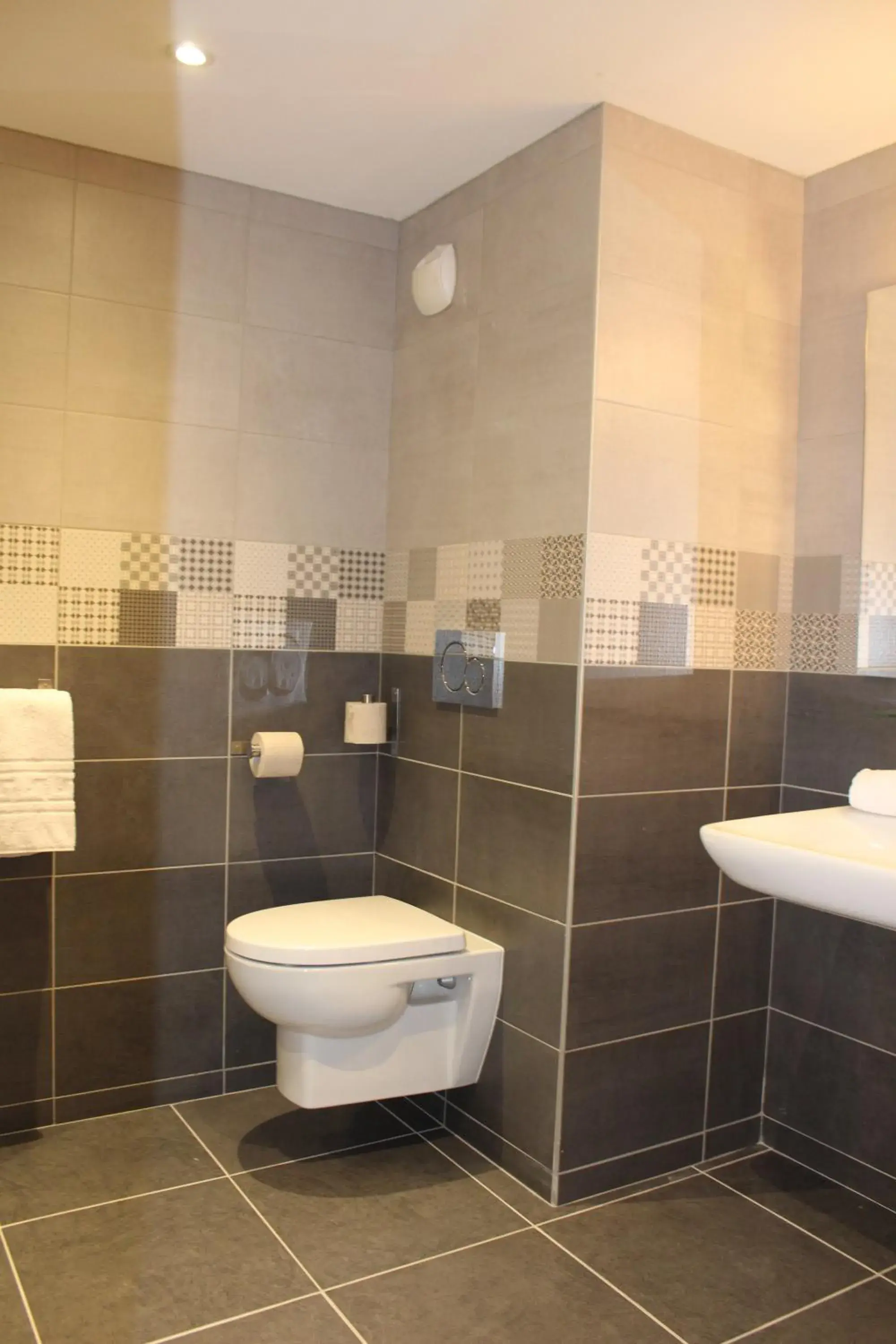 Double or Twin Room with Balcony in Hotel le Sherpa Double or Twin Room with Balcony in Hotel le Sherpa