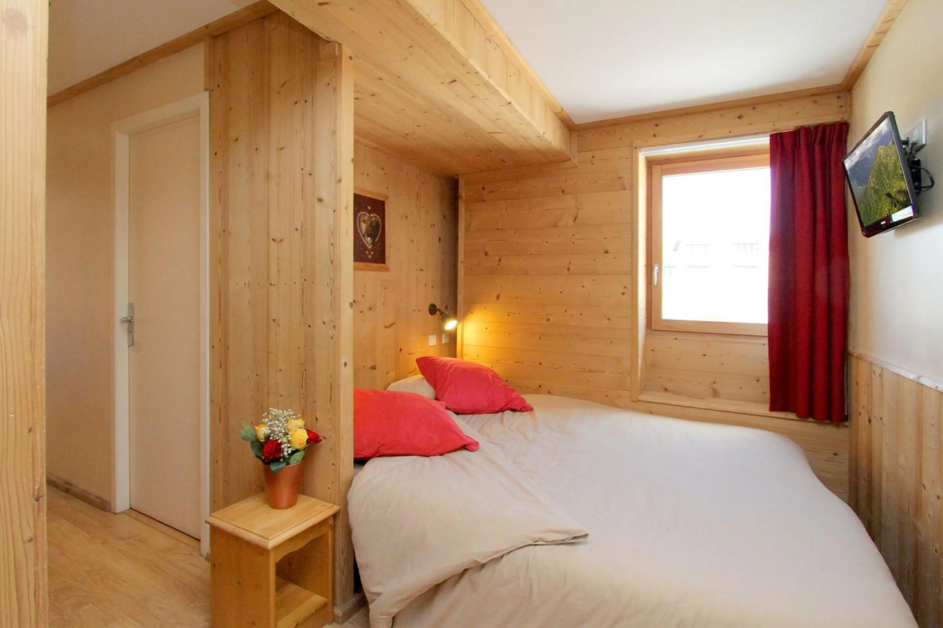 Bed in Hotel le Sherpa