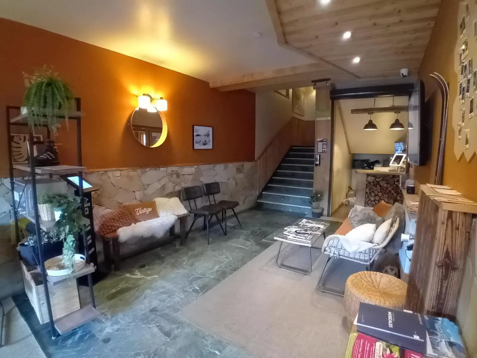 Lobby or reception in Hotel le Sherpa