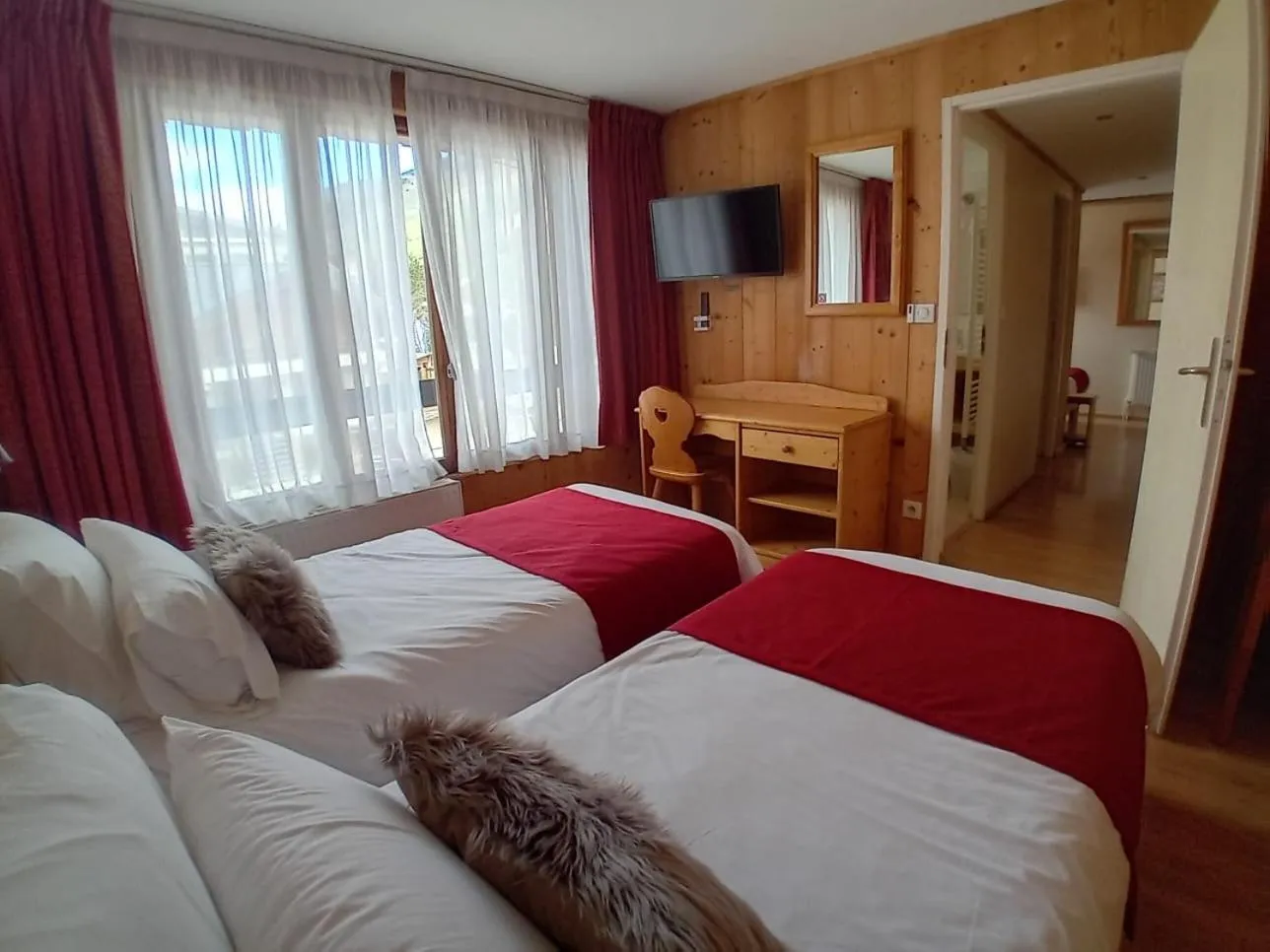 Bed in Hotel le Sherpa