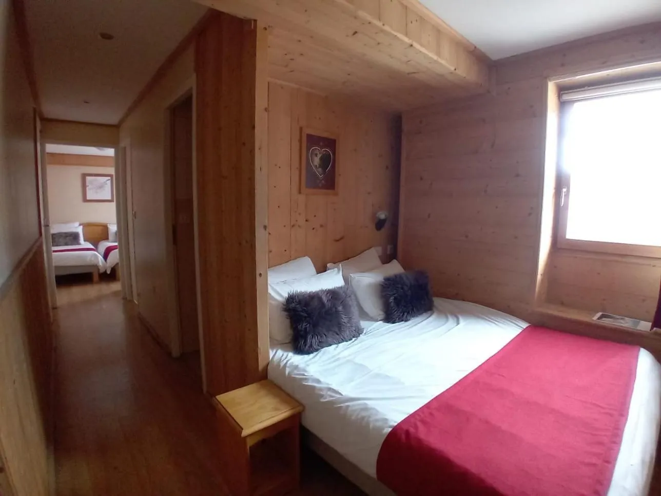 Bed in Hotel le Sherpa