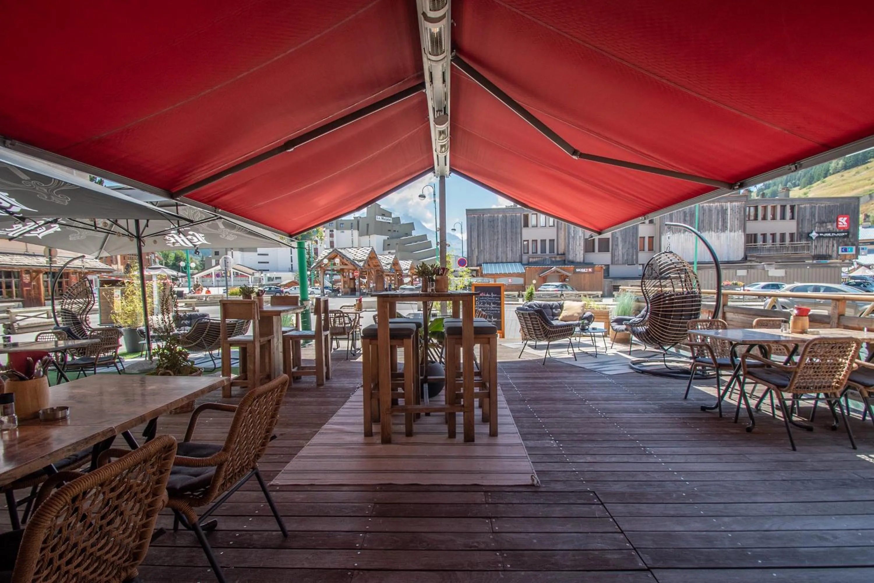 Patio in Hotel le Sherpa