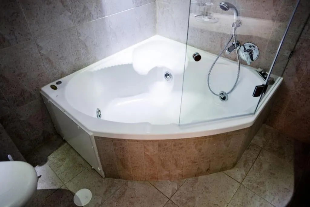 Shower in Nitza Seaview Apartments