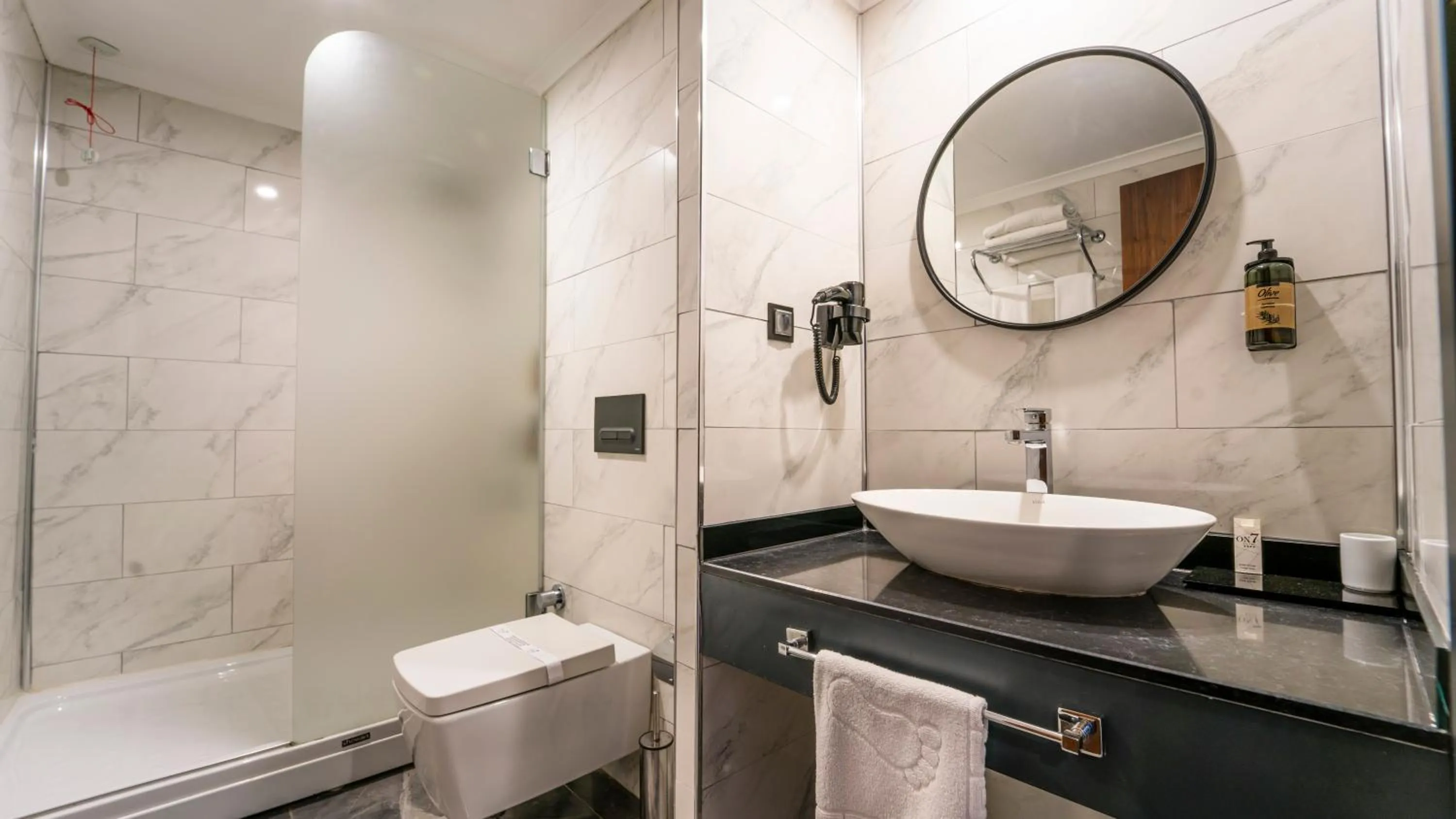 Bathroom in Hotel ON7 Sakarya