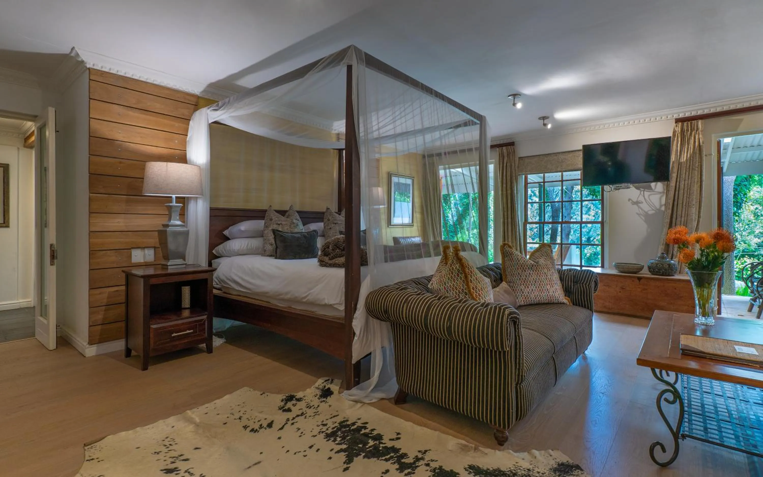 Bedroom, Bed in Silvermist Organic Wine Estate