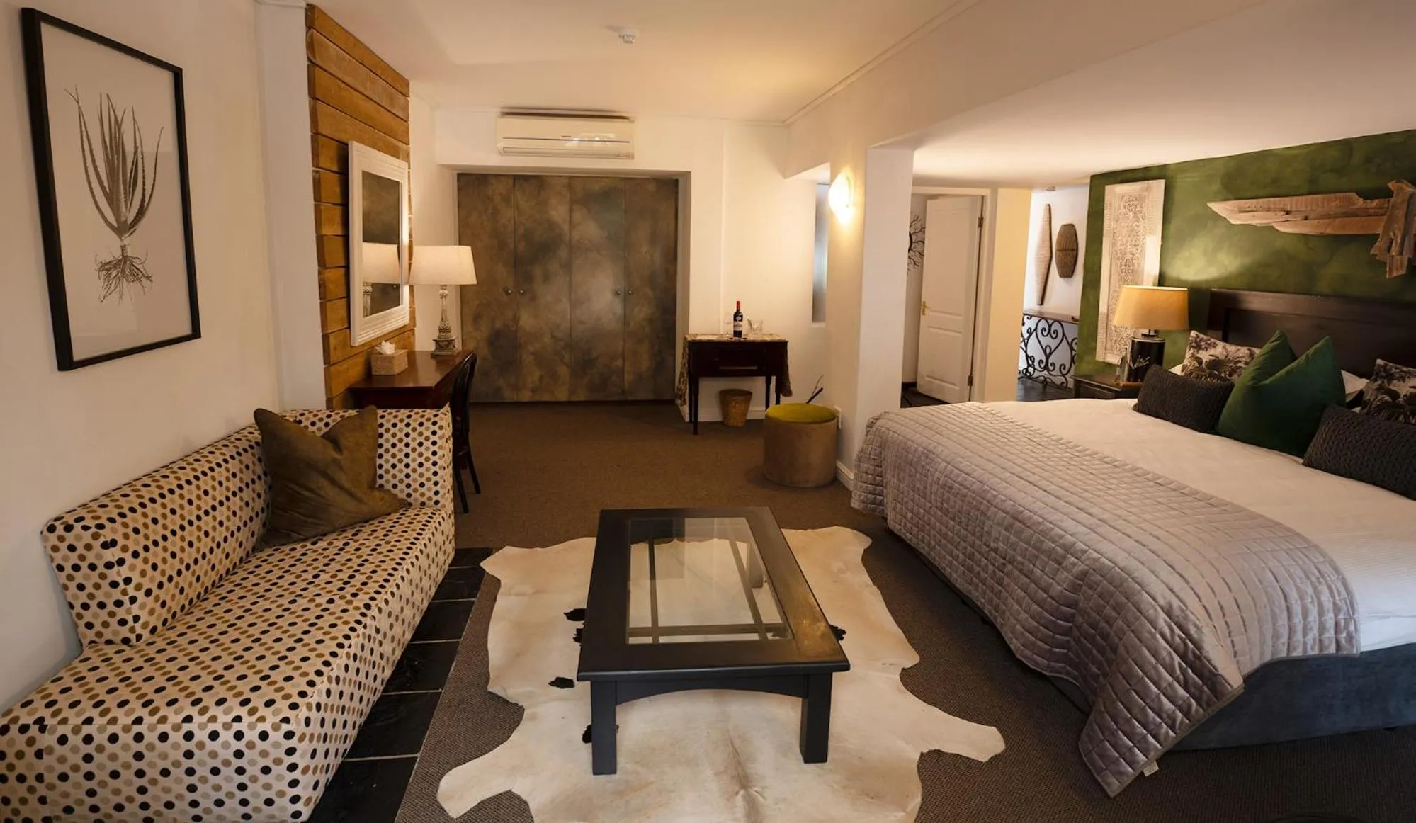 Bedroom, Bed in Silvermist Wine Estate