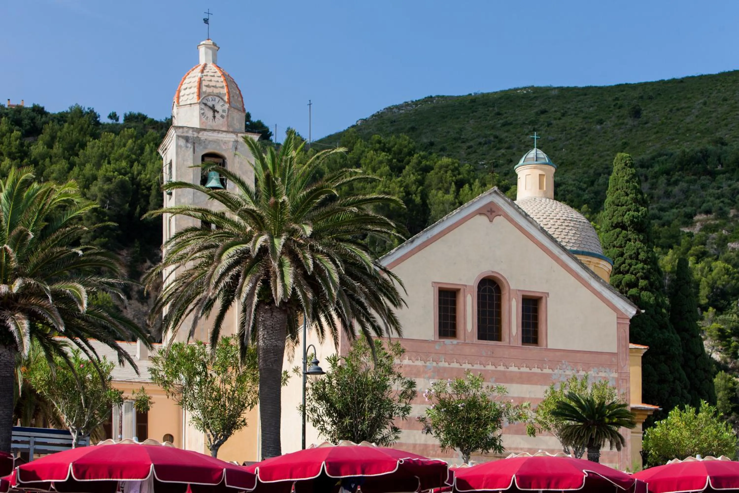 Neighbourhood in Hotel Liliana