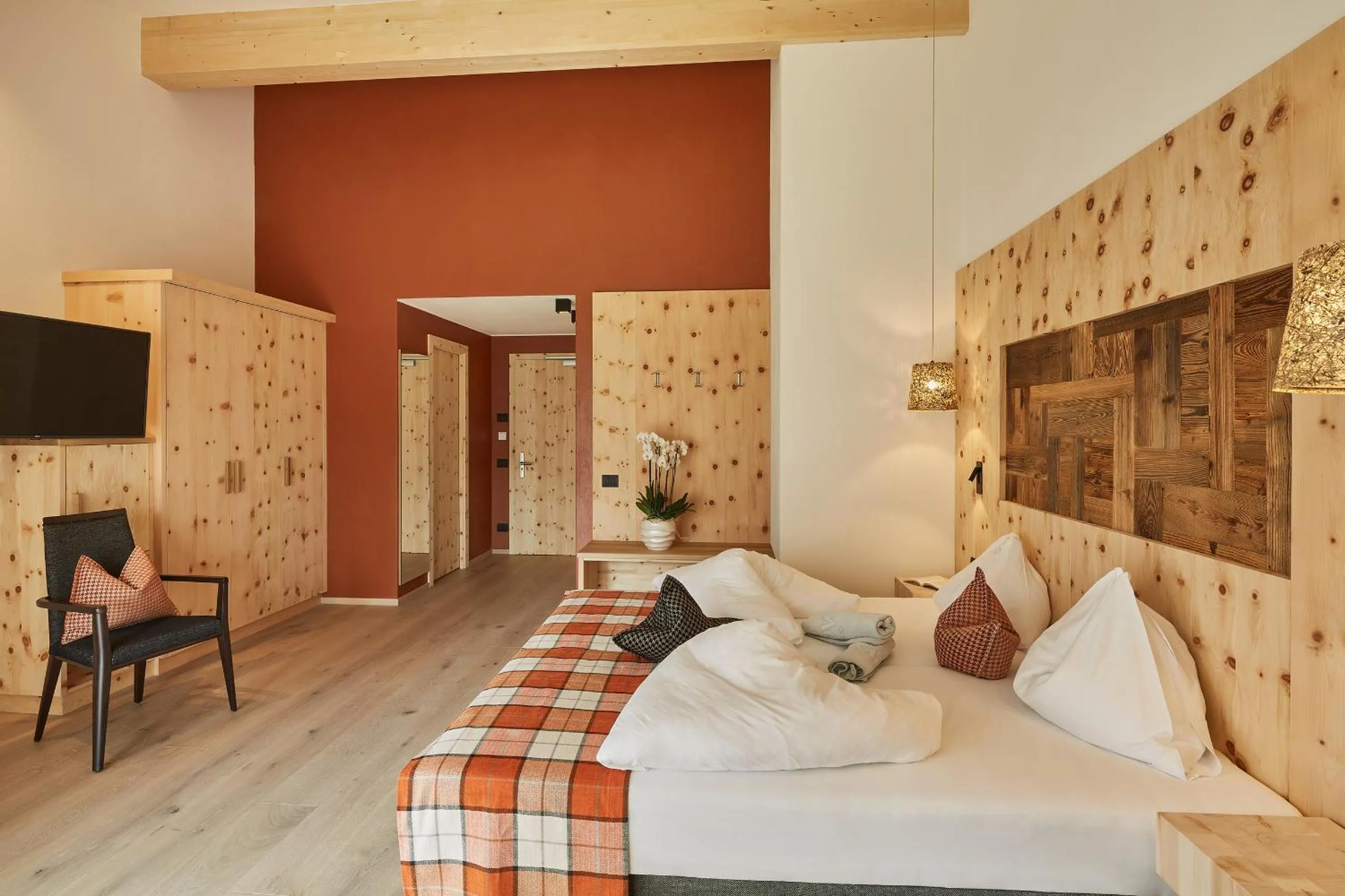 Bedroom, Bed in Mountain Hotel Mezdì