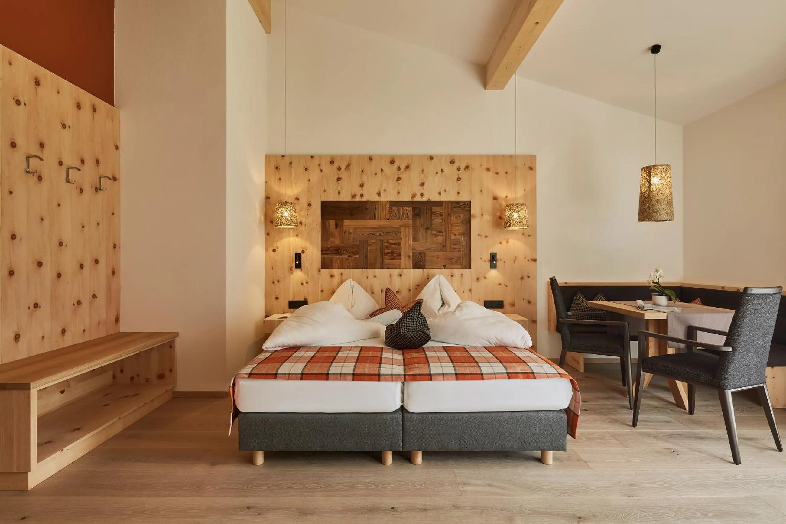 Bedroom, Bed in Mountain Hotel Mezdì