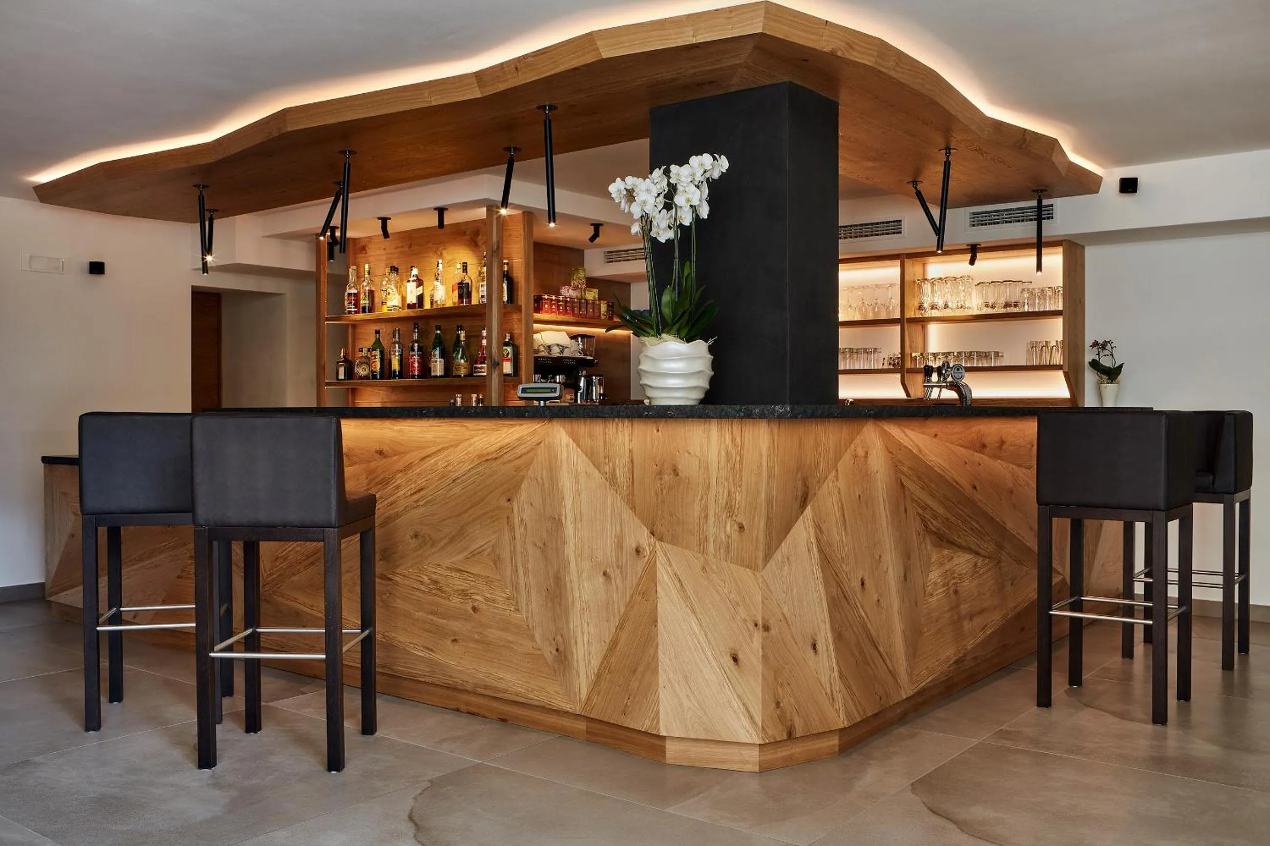 Lounge or bar in Mountain Hotel Mezdì