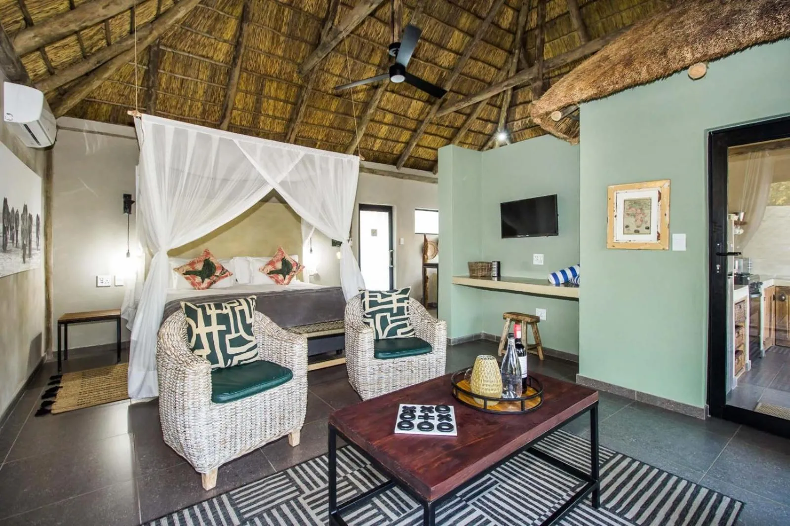 TV and multimedia in LookOut Safari Lodge