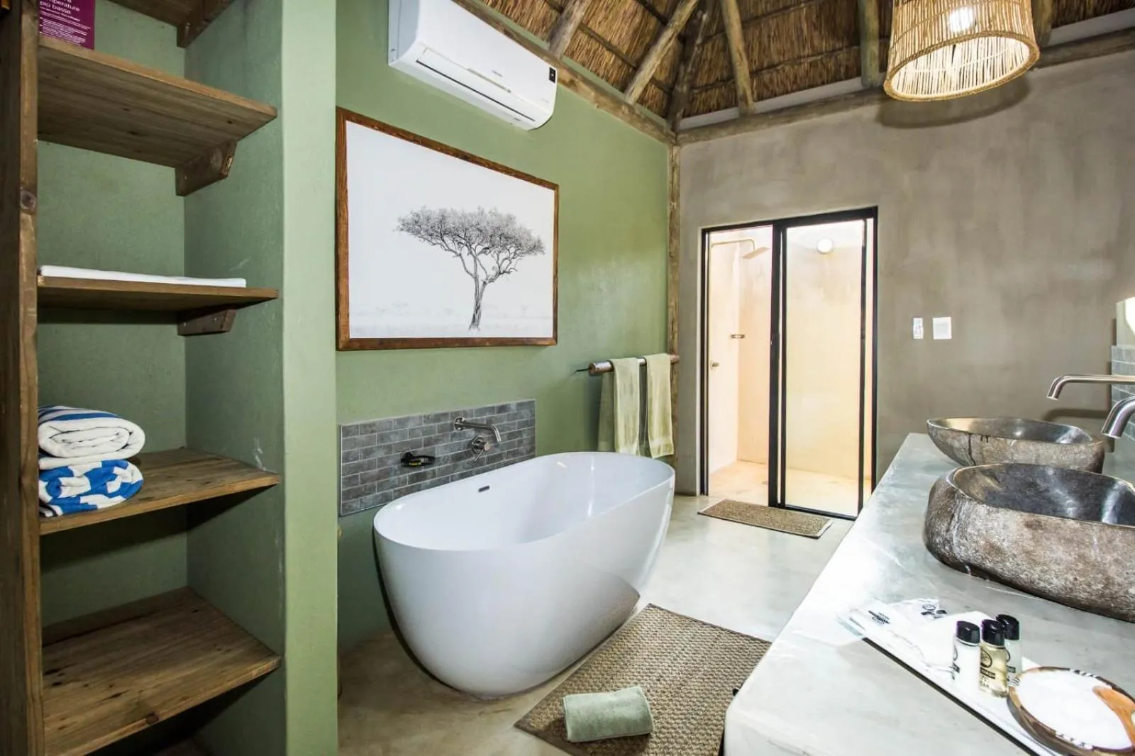 Bathroom in LookOut Safari Lodge