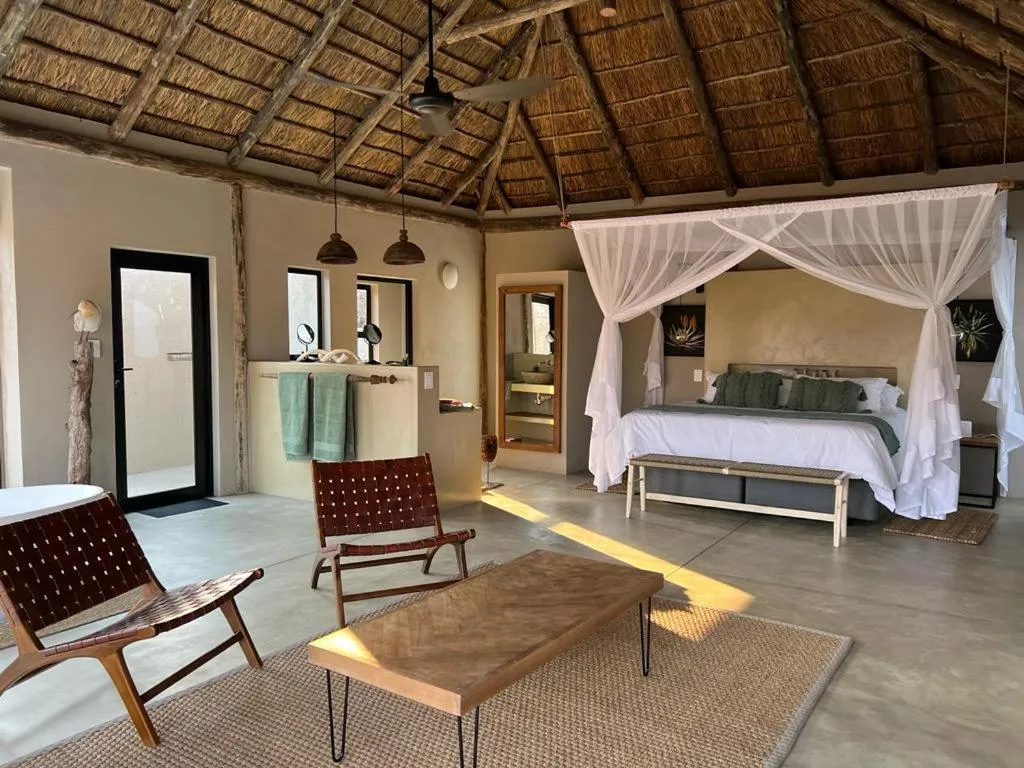 Photo of the whole room, Bed in LookOut Safari Lodge