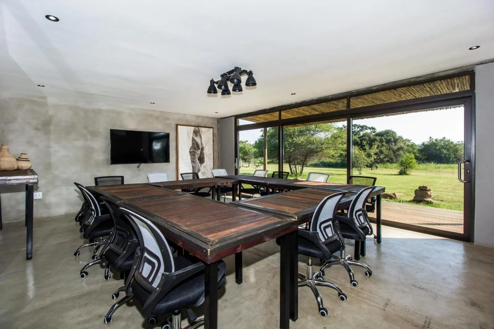 Business facilities in LookOut Safari Lodge