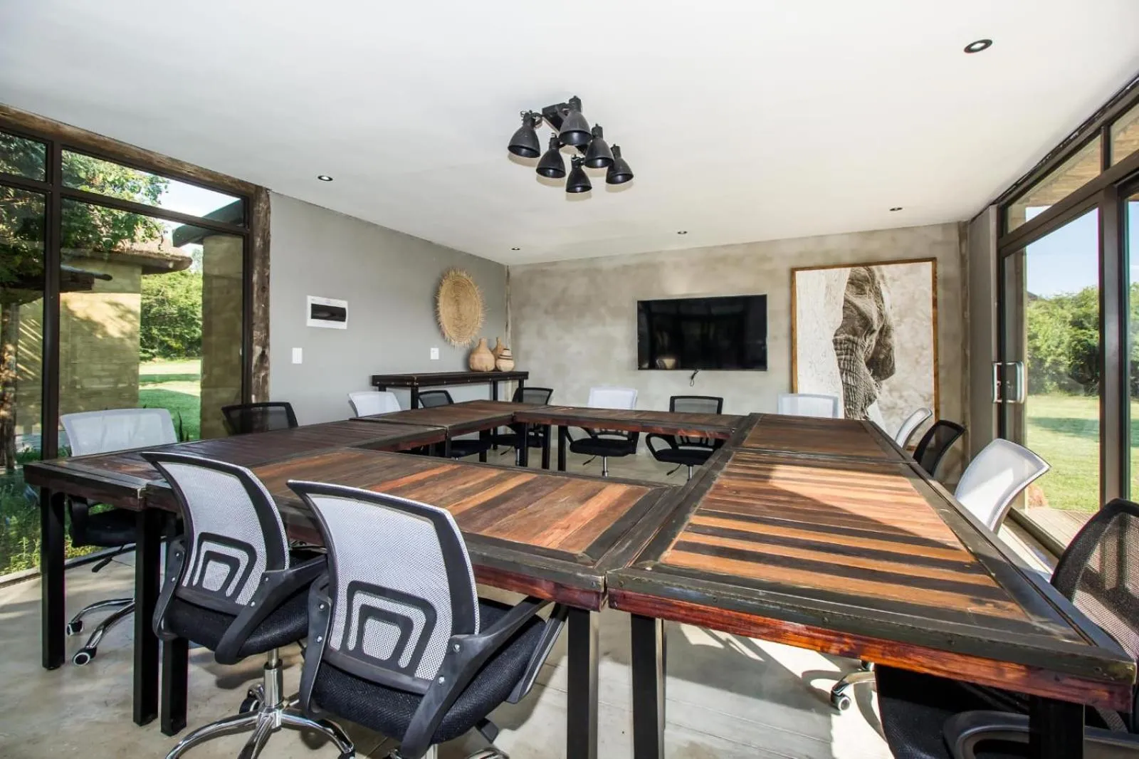 Business facilities in LookOut Safari Lodge