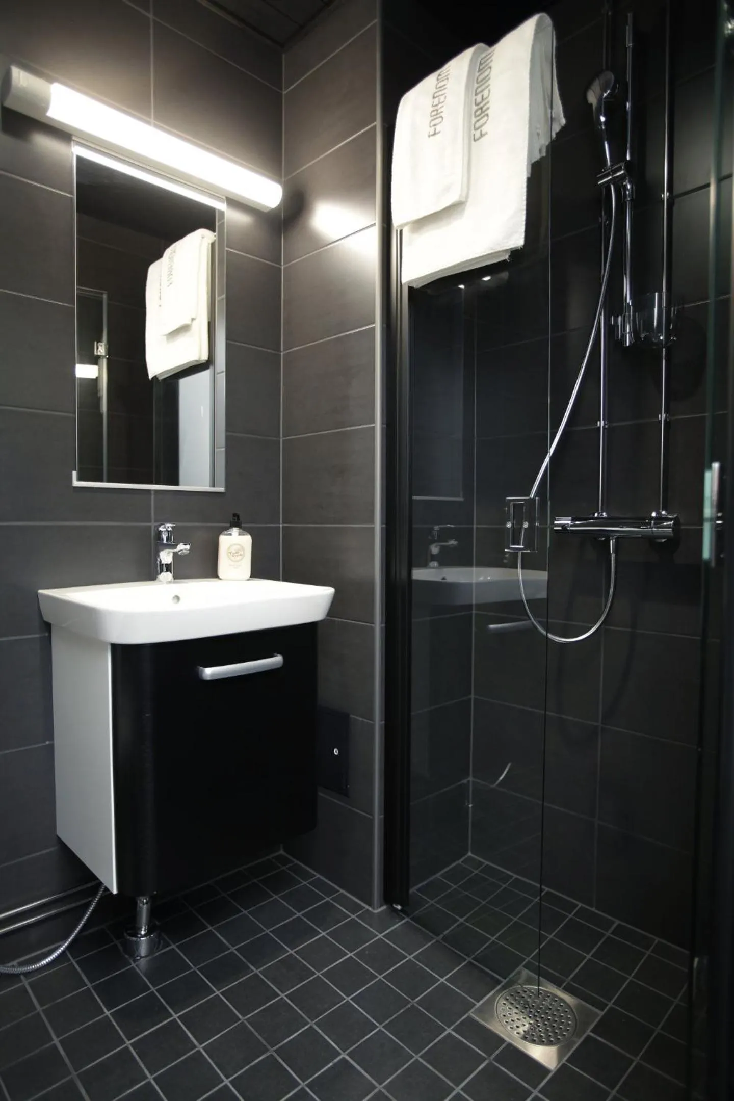 Bathroom in Forenom Aparthotel Vantaa Tikkurila