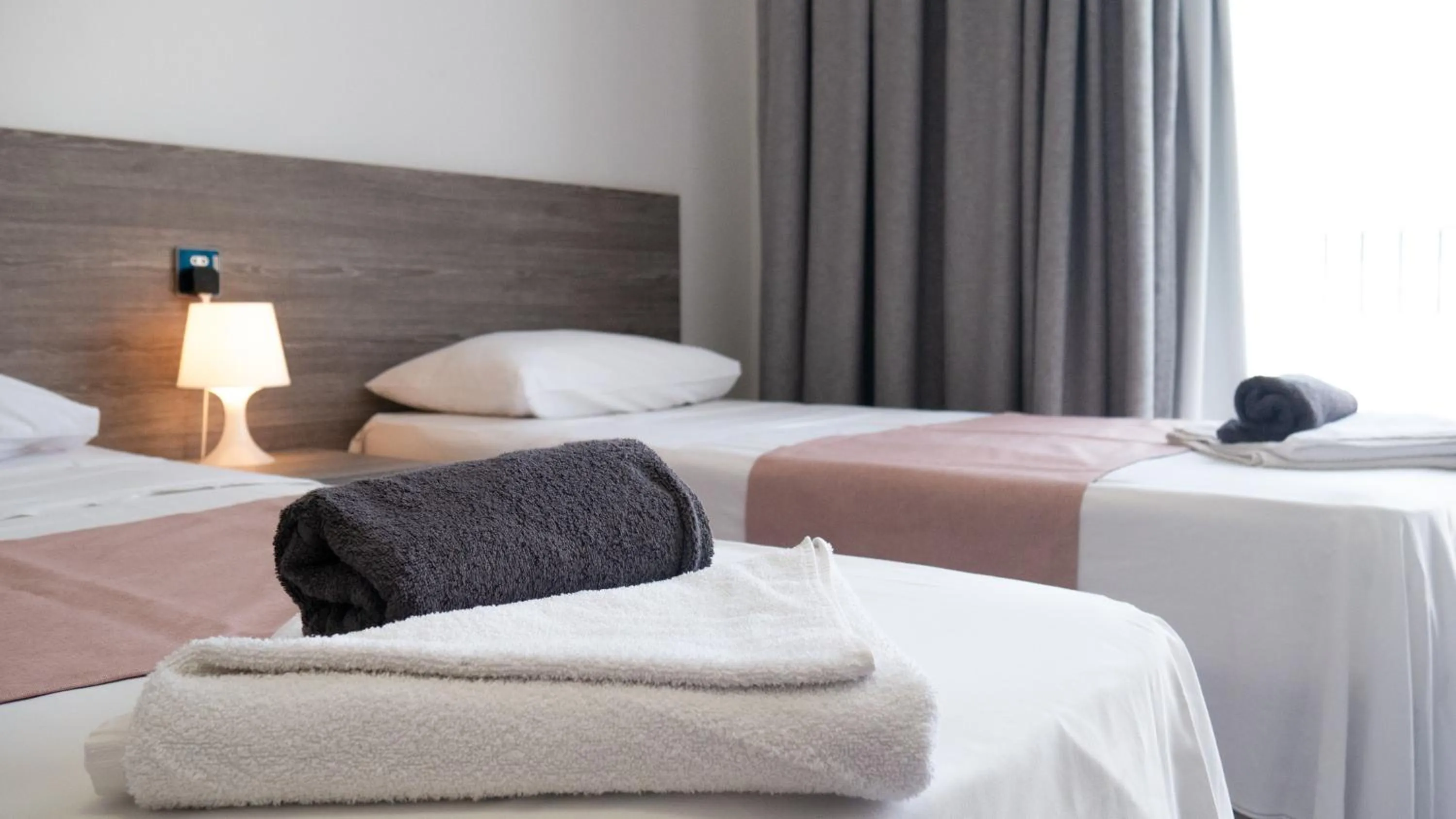 Bed in For Rest Aparthotel