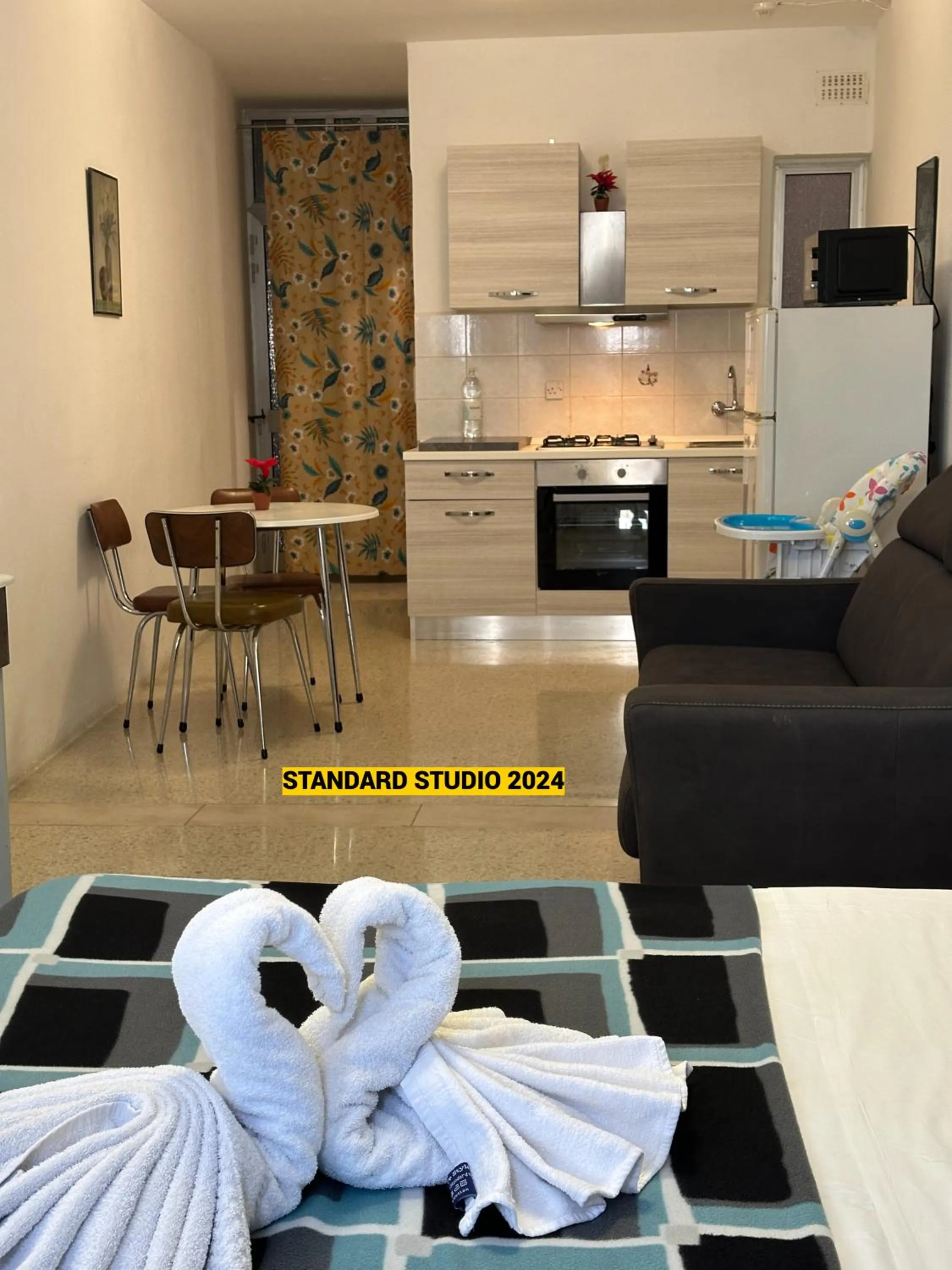 Bed in For Rest Aparthotel