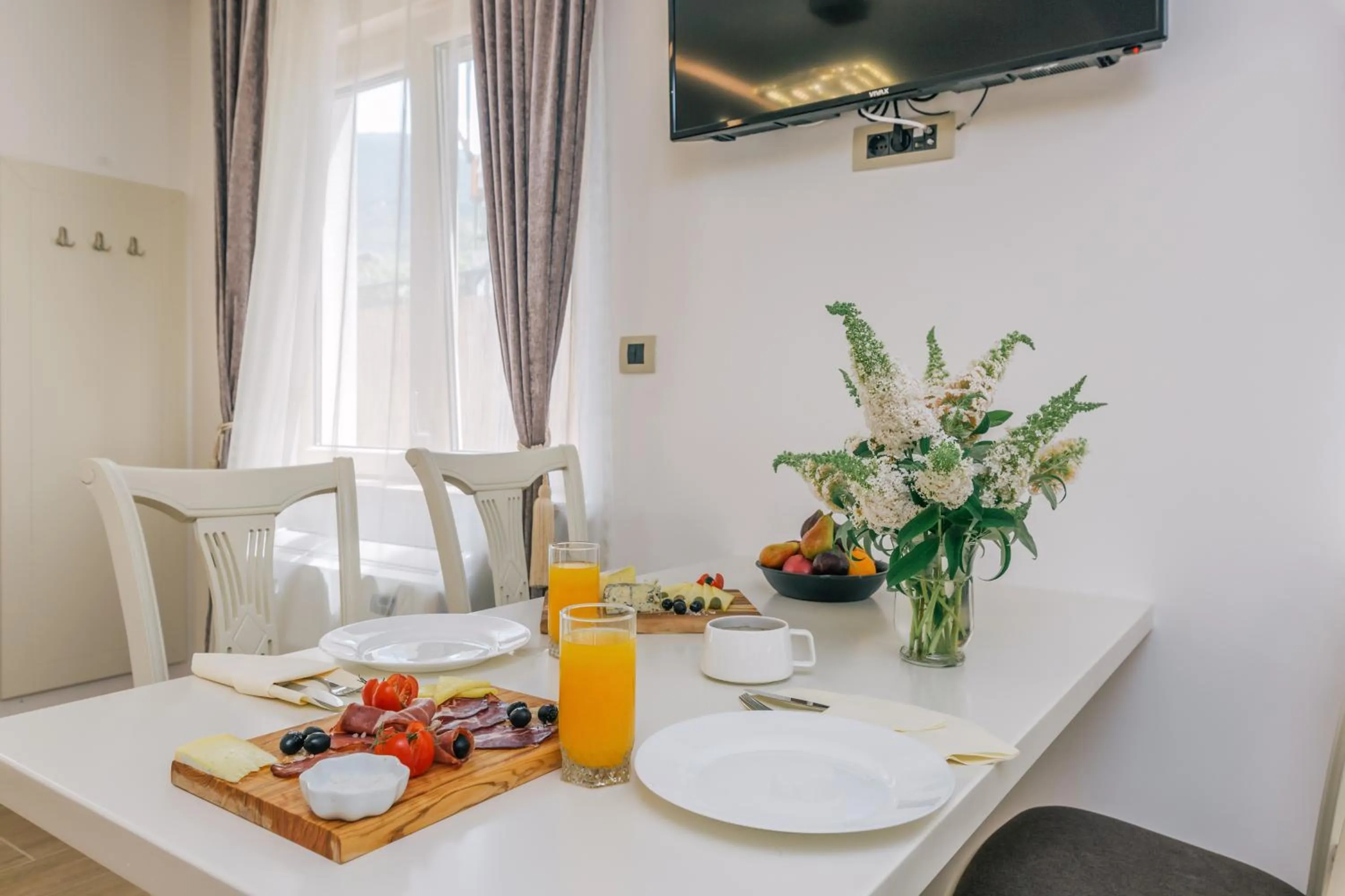 Continental breakfast in Splendido MB Apartments