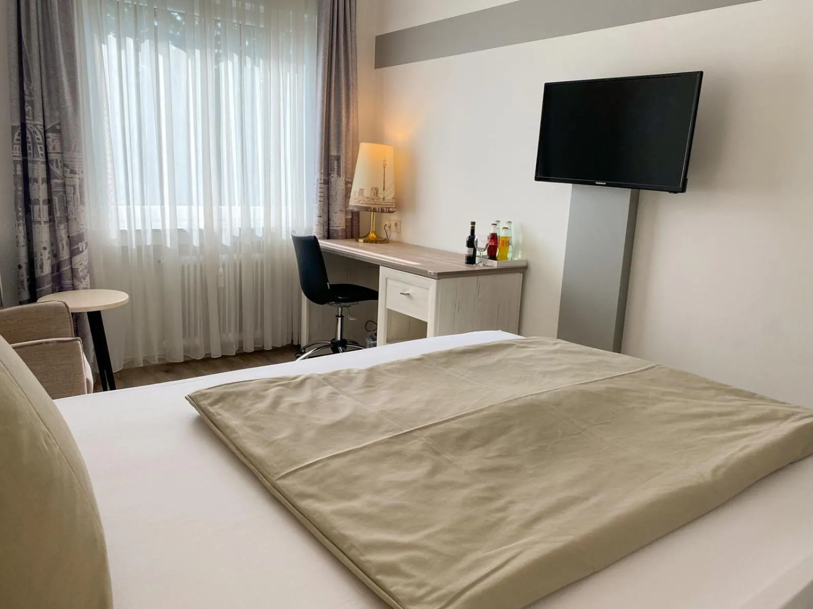 Bed in Hotel Angerland Garni